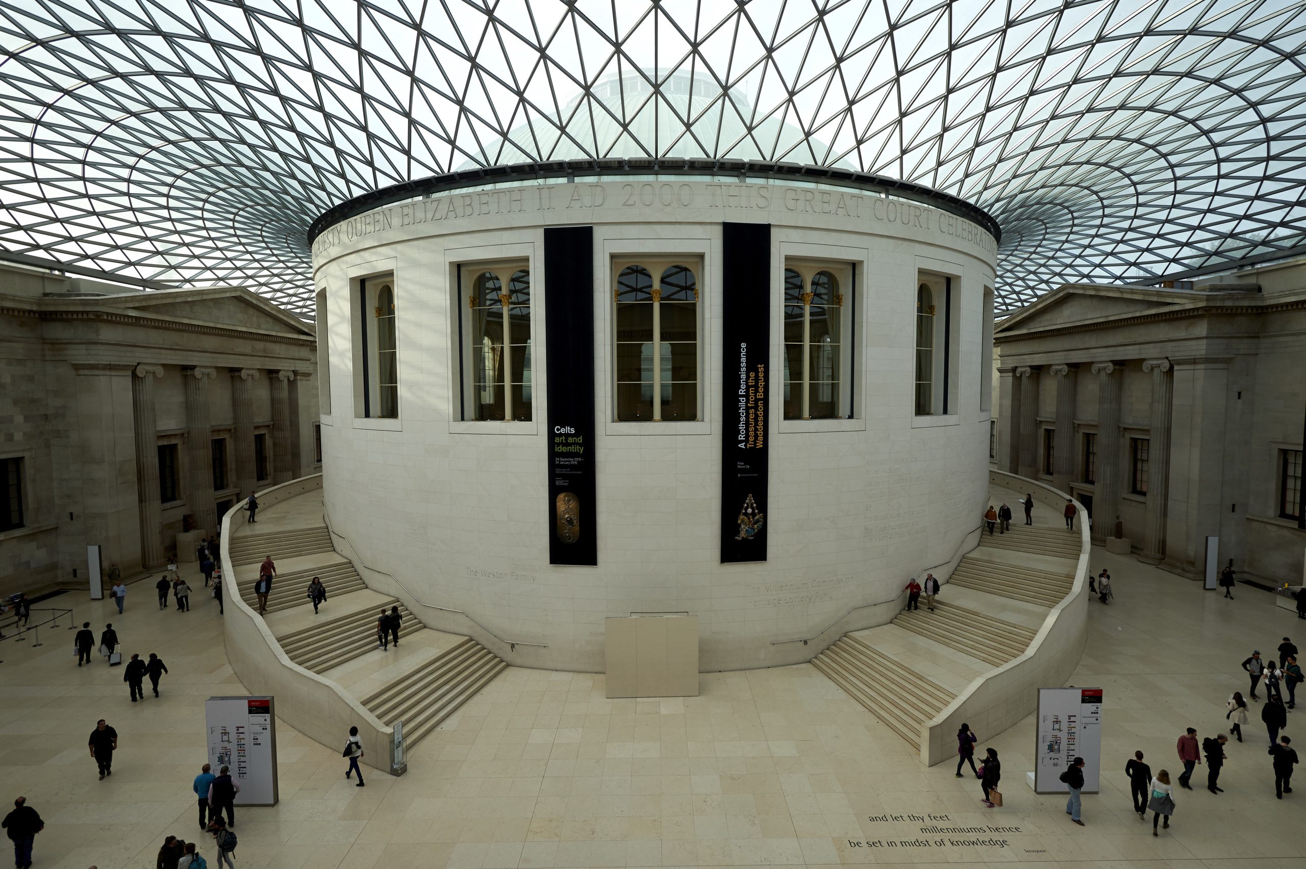 British Museum devolve ao Iraque peças pilhadas após derrube de Saddam Hussein