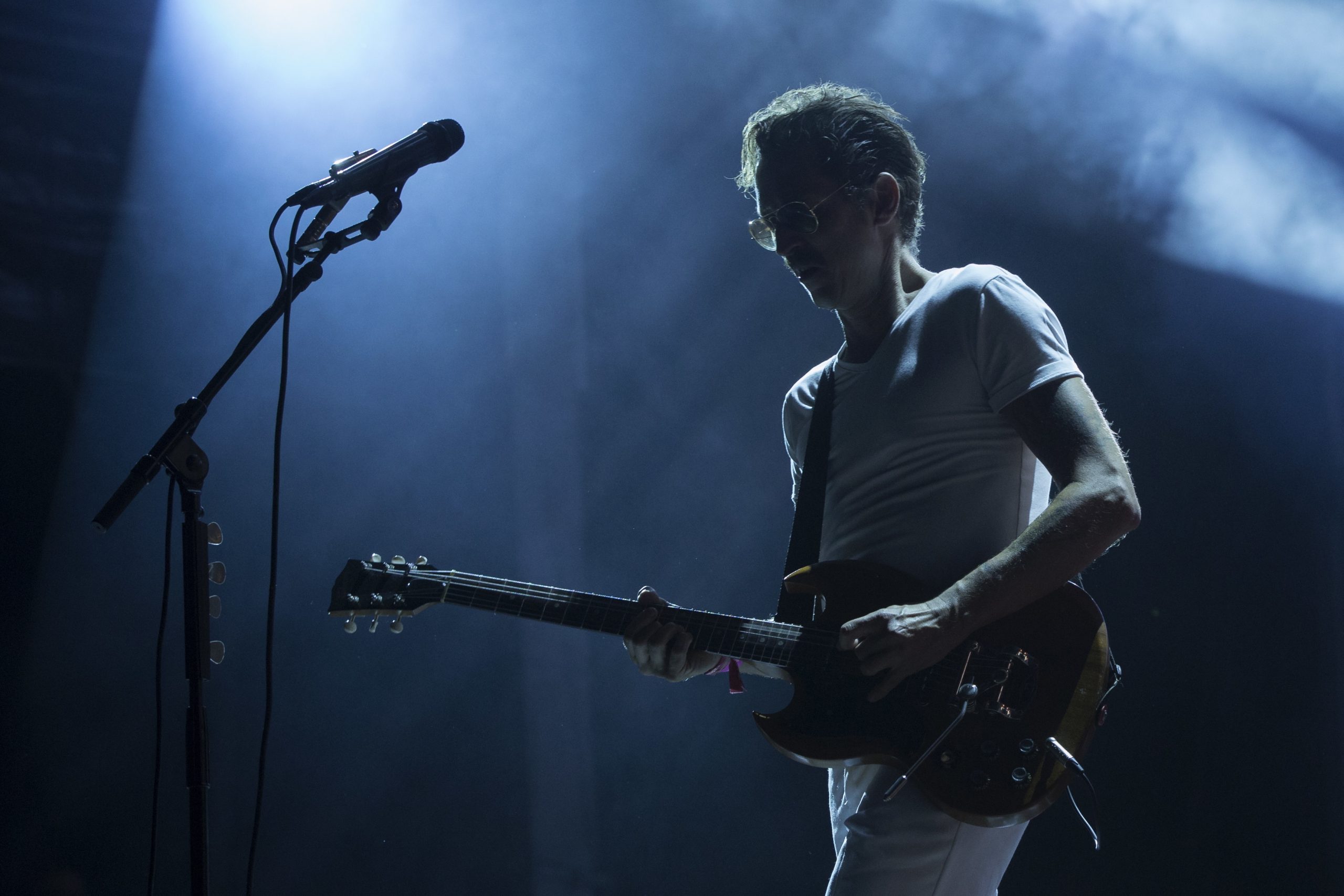 Uma guitarra de Paulo Furtado ou um vestido de Ana Bacalhau. Artistas vendem objetos simbólicos em plataforma solidária