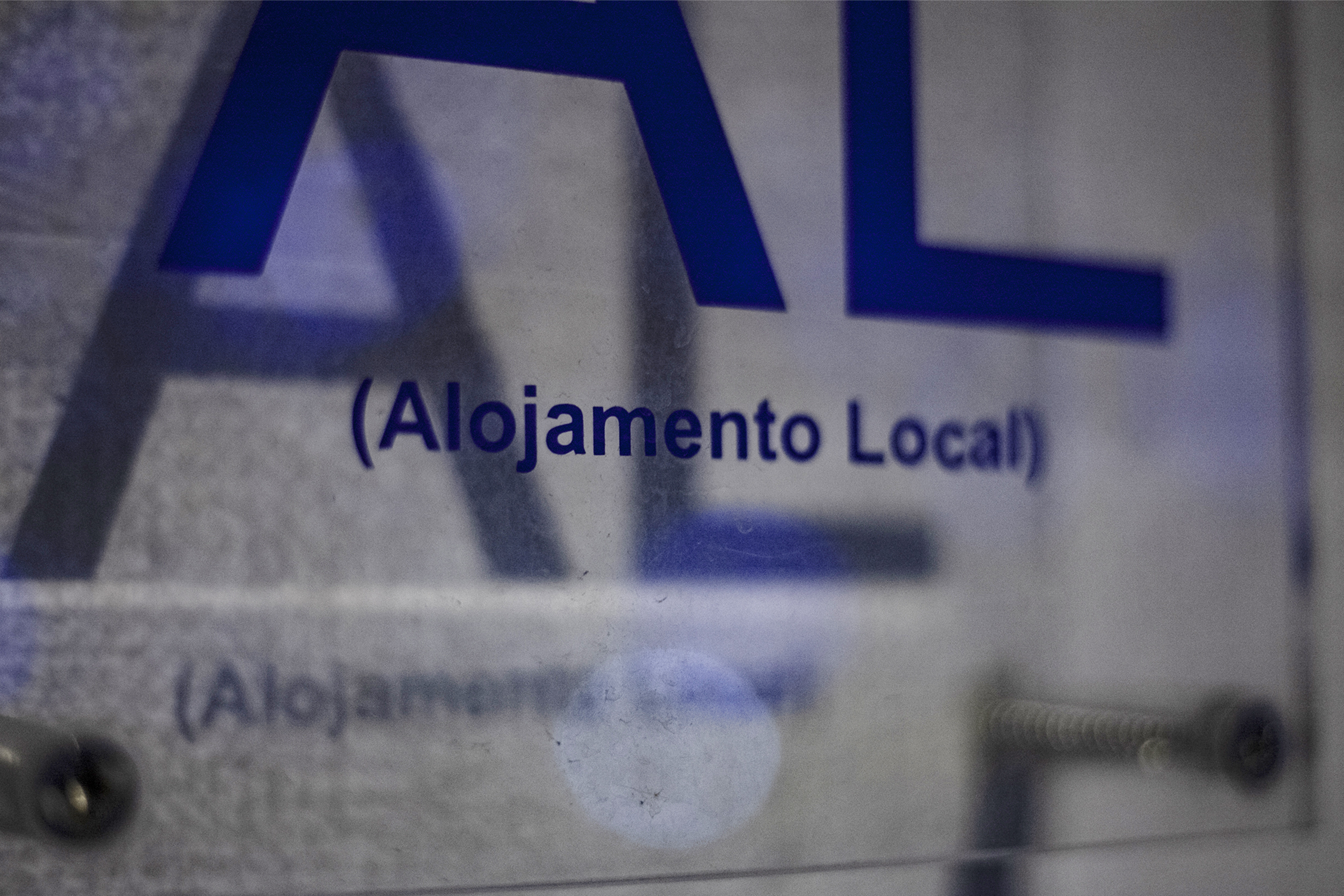 Assembleia Municipal de Lisboa cria comissão para apreciar iniciativa popular de referendo sobre alojamento local
