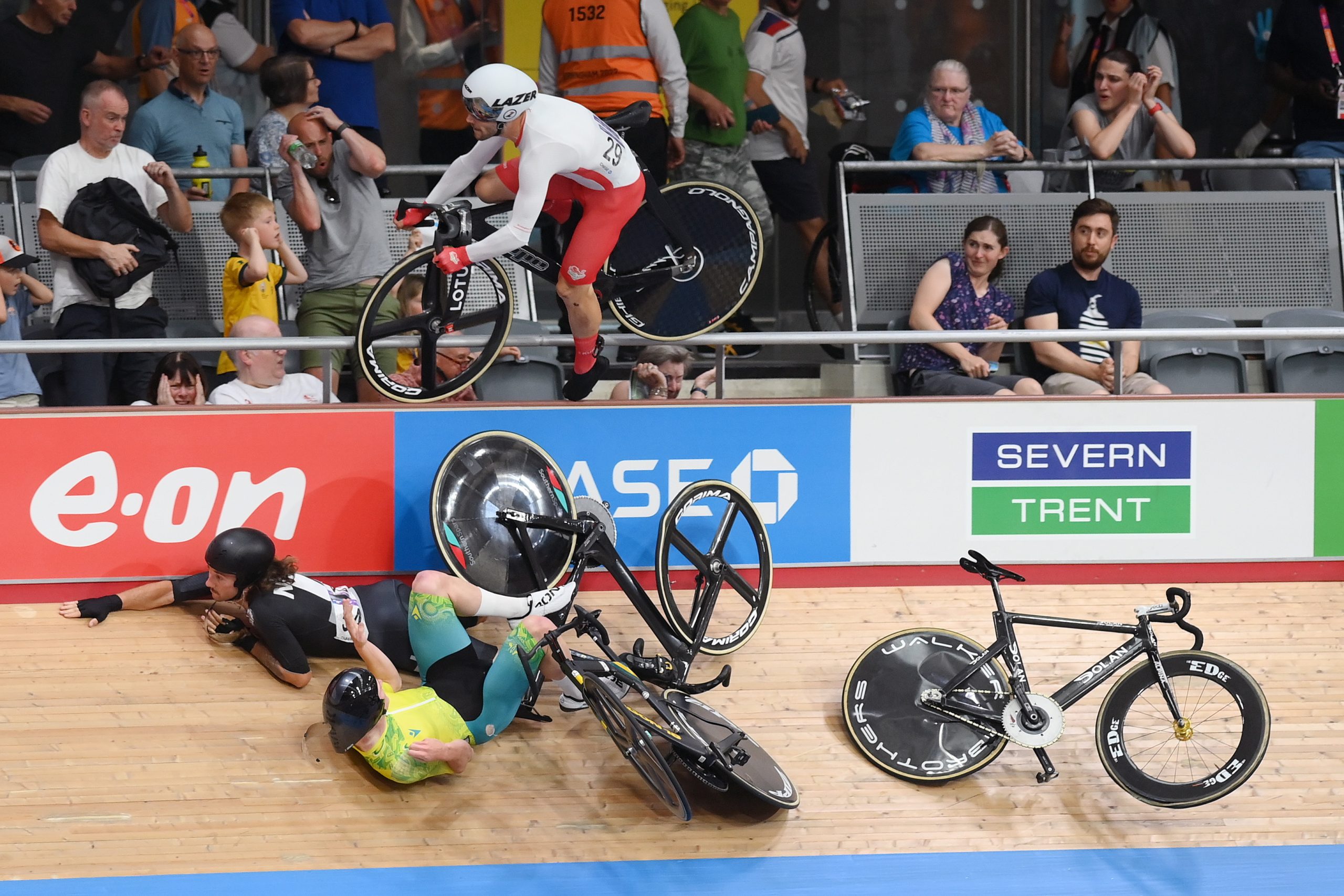 Vários feridos em acidente no ciclismo de pista dos Jogos da Commonwealth