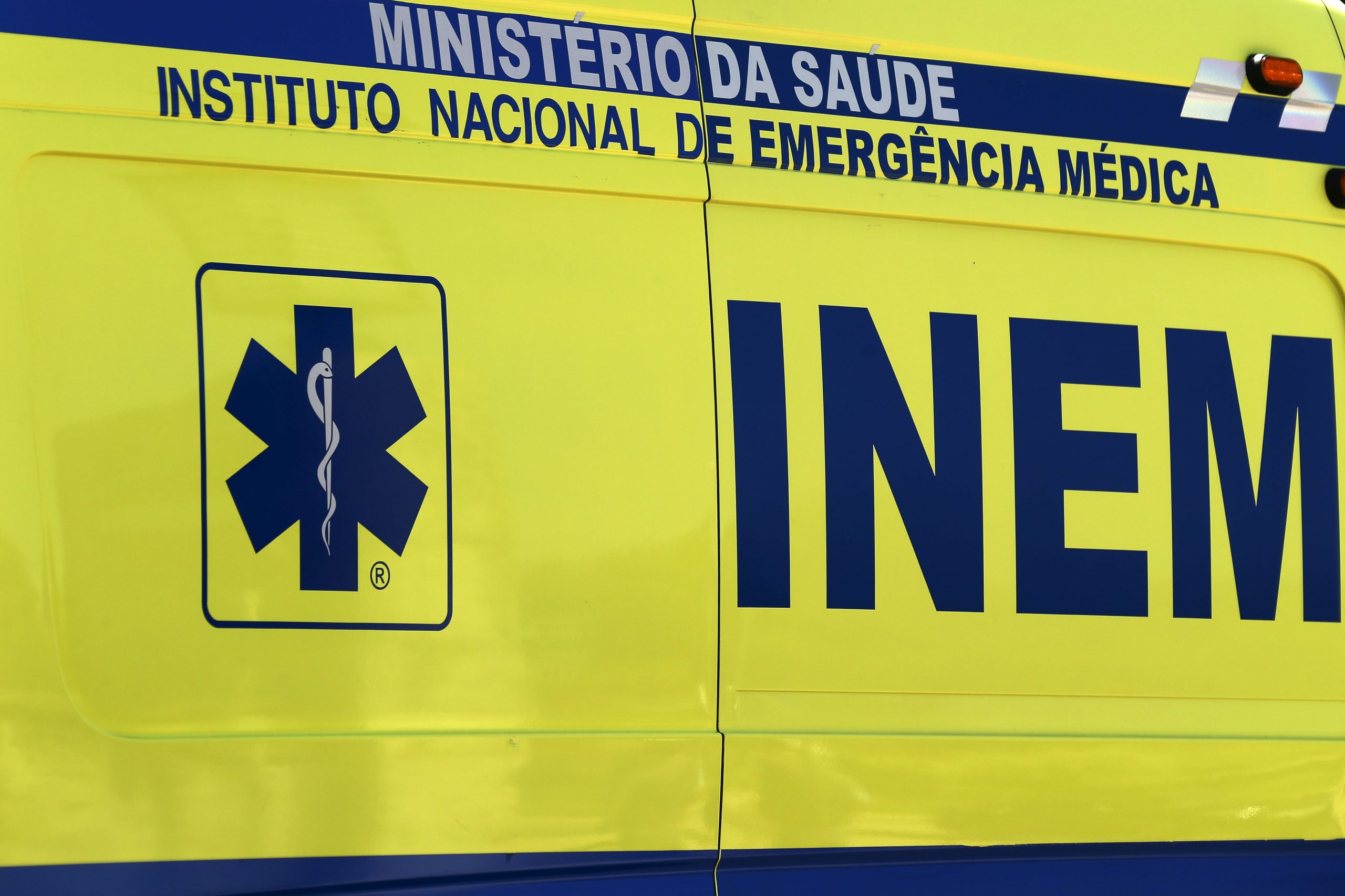 Um morto e dois feridos graves em explosão numa fábrica de algodão em Vila Verde