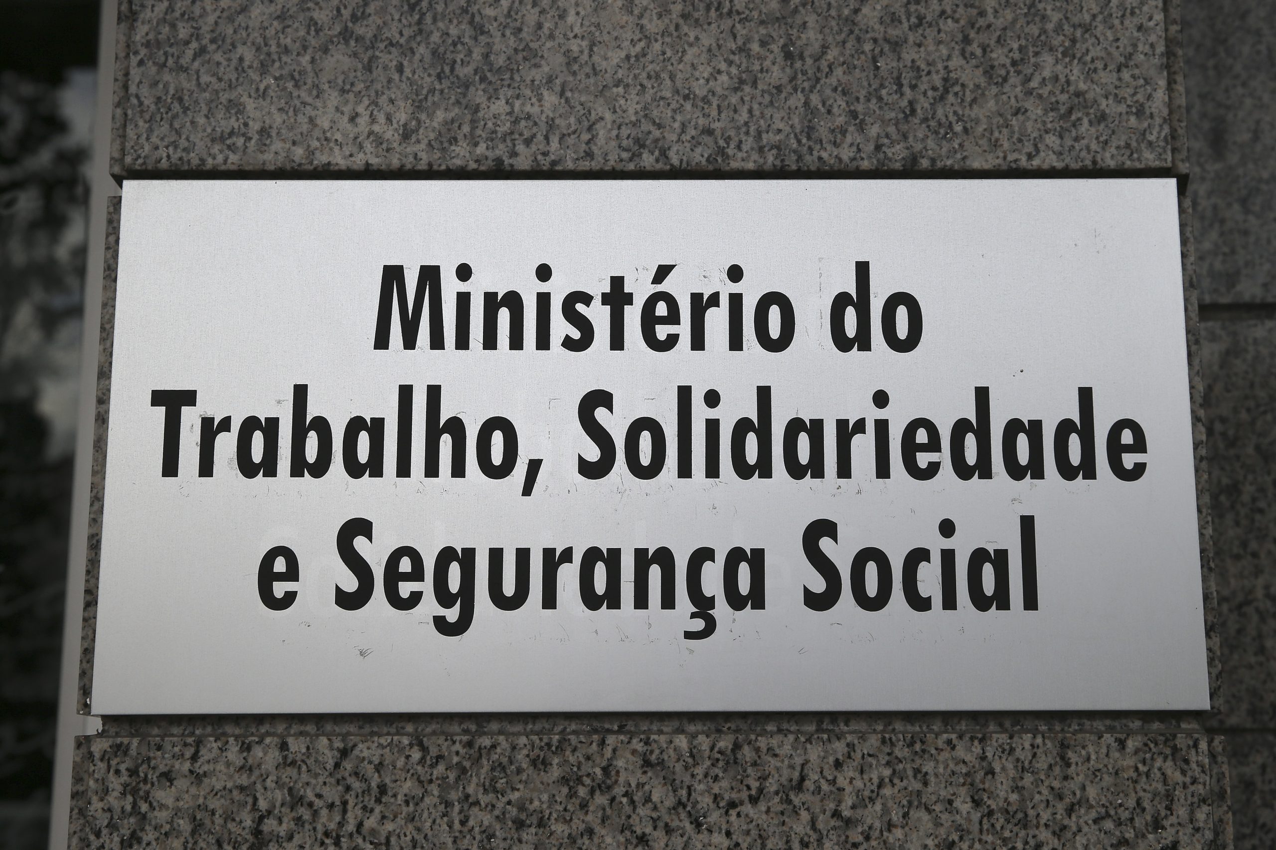GOP: Governo diz que alterações laborais começam a ser implementadas em 2019