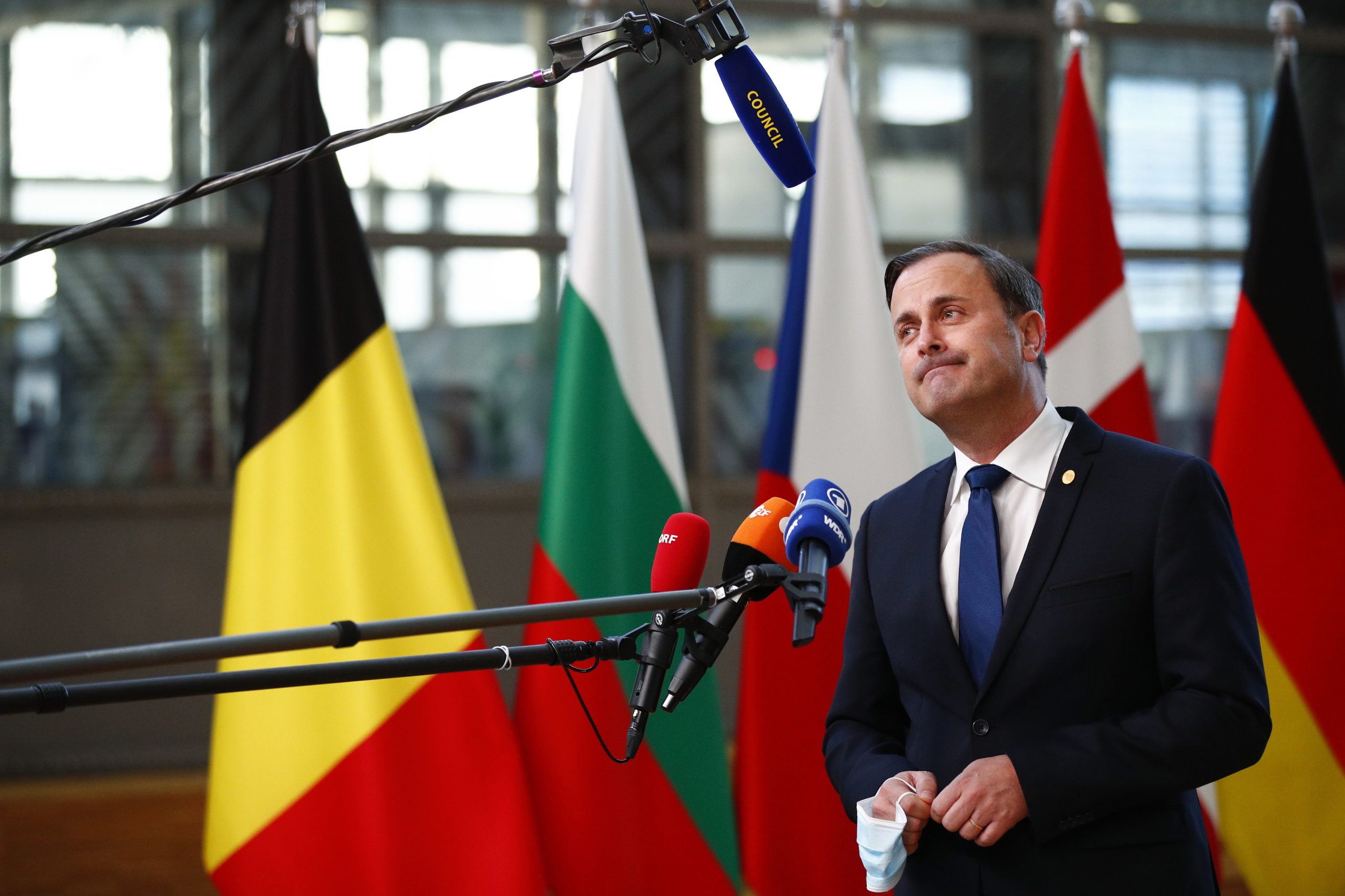 Primeiro-ministro luxemburguês contesta medida que impõe apresentação de teste negativo à covid-19