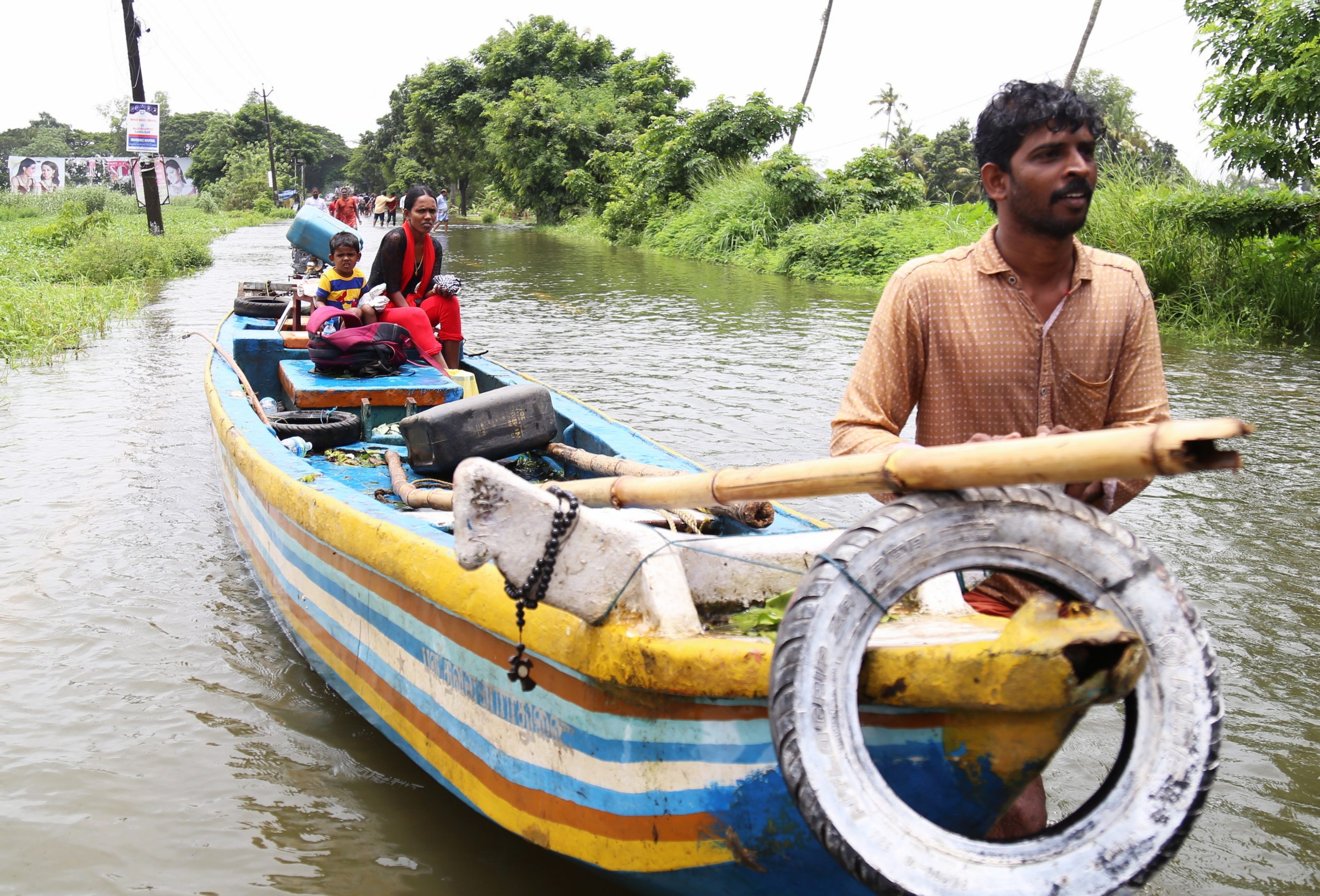 Mais de 400 mortos nas inundações em Kerala, no sul da Índia