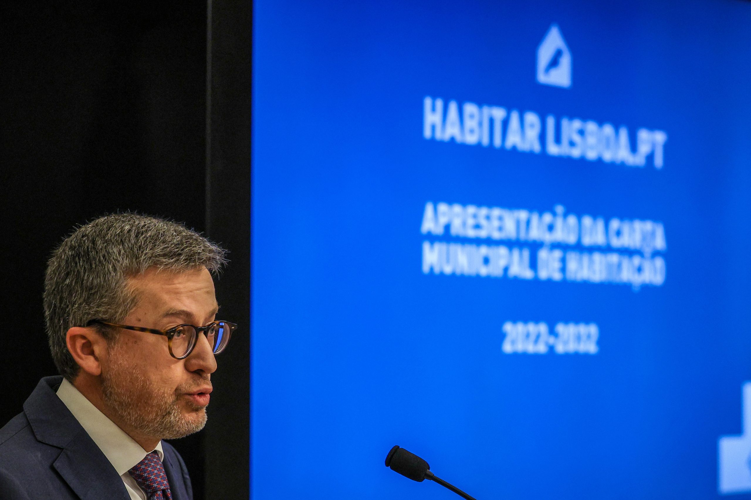 Moedas desafia privados a venderem casas à câmara para reforçar habitação acessível
