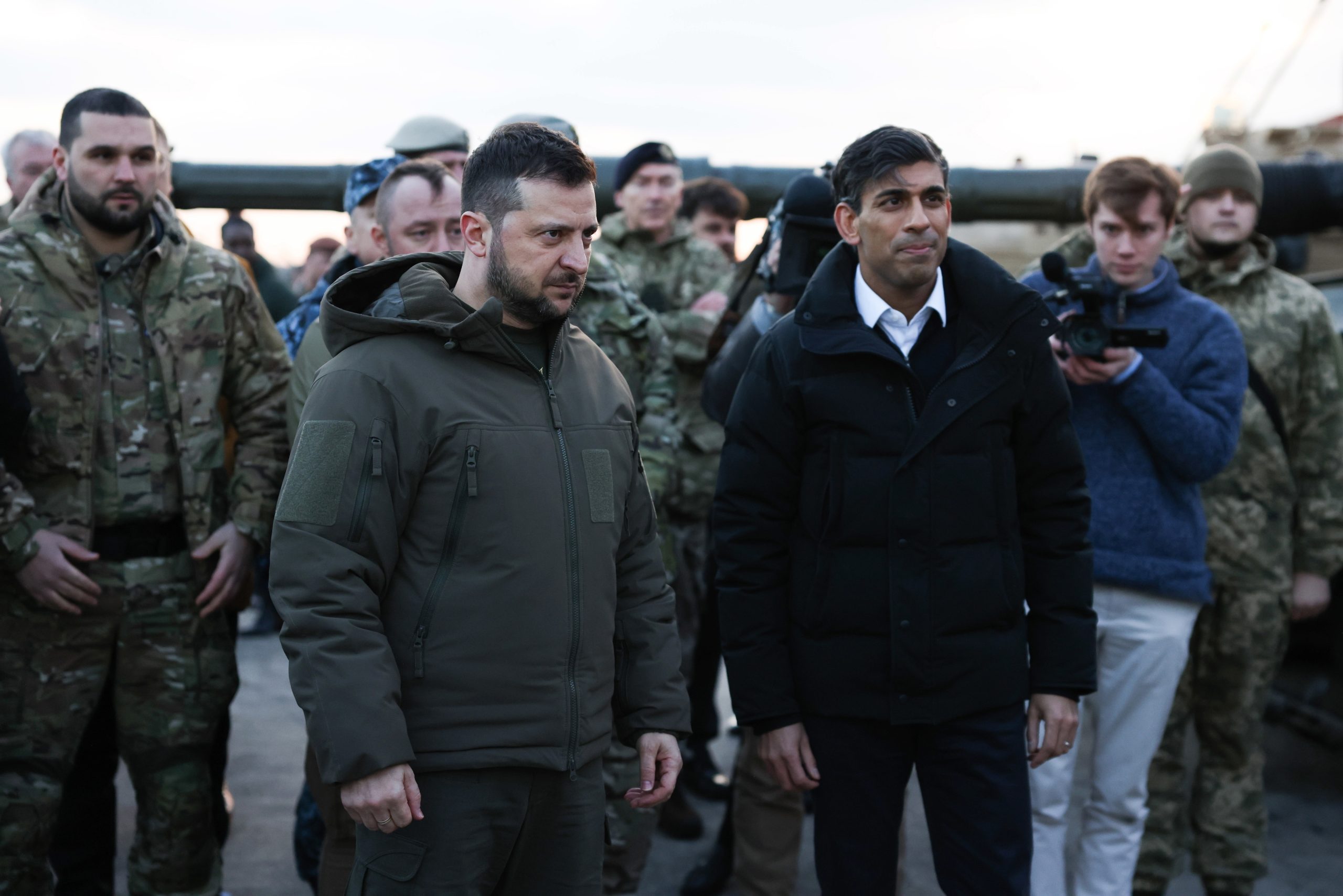 Rússia promete “resposta” caso Londres forneça aviões de combate a Kiev