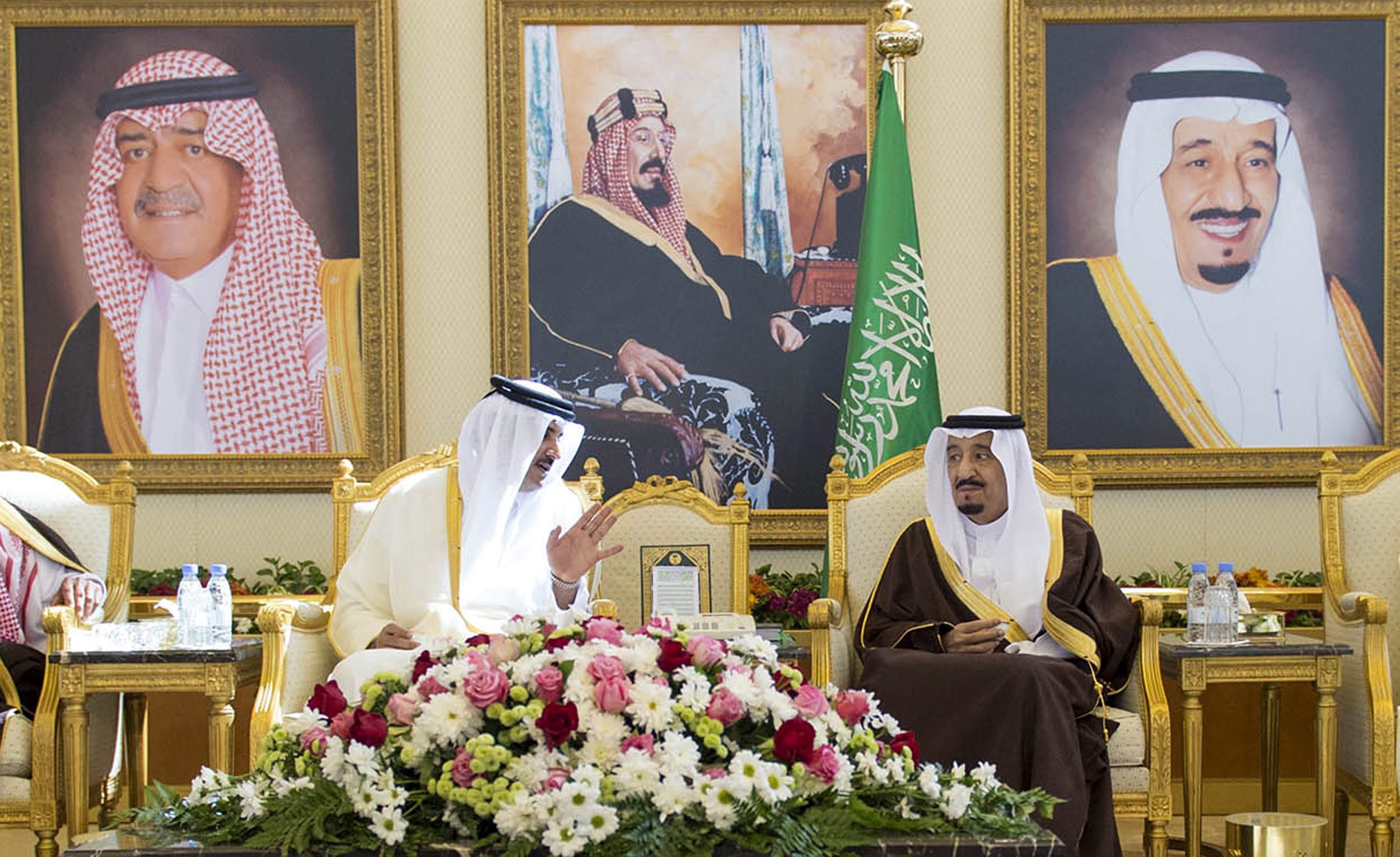 Um país de (muito) ricos, expatriados e quase escravos que irrita metade do Médio Oriente. Como entender um enigma chamado Qatar