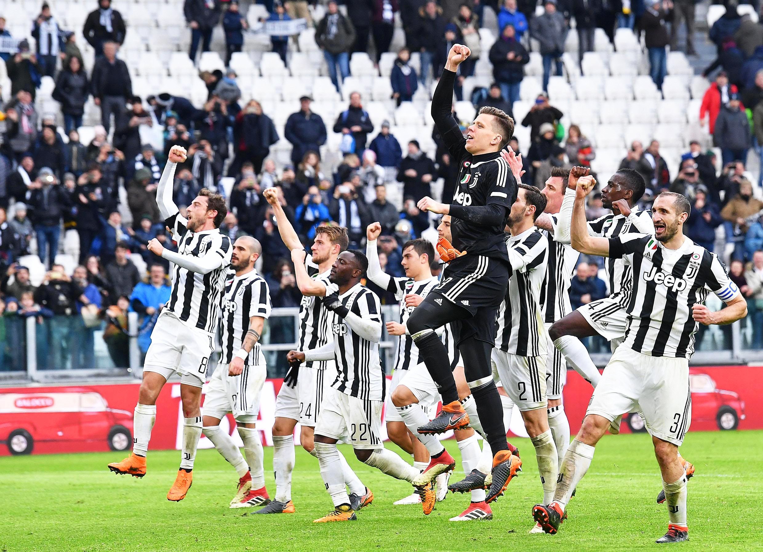 Serie A: Juventus vence e alcança liderança