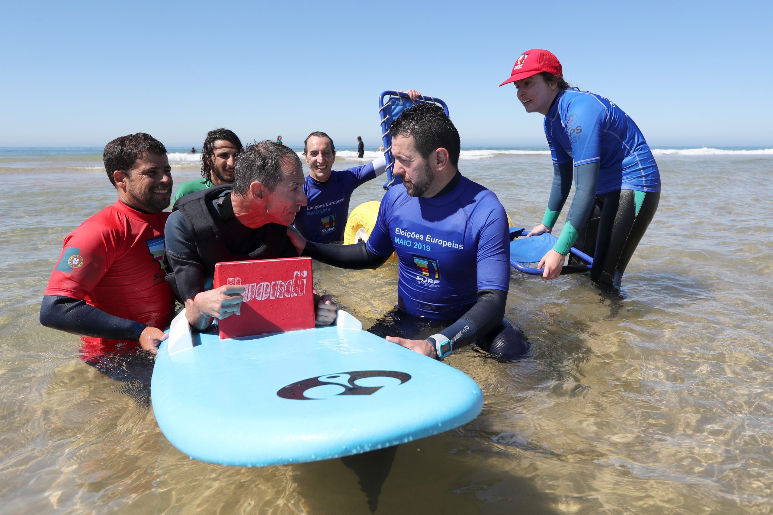 Europeias: Iniciativa de surf adaptado em Carcavelos encerra campanha institucional de apelo ao voto