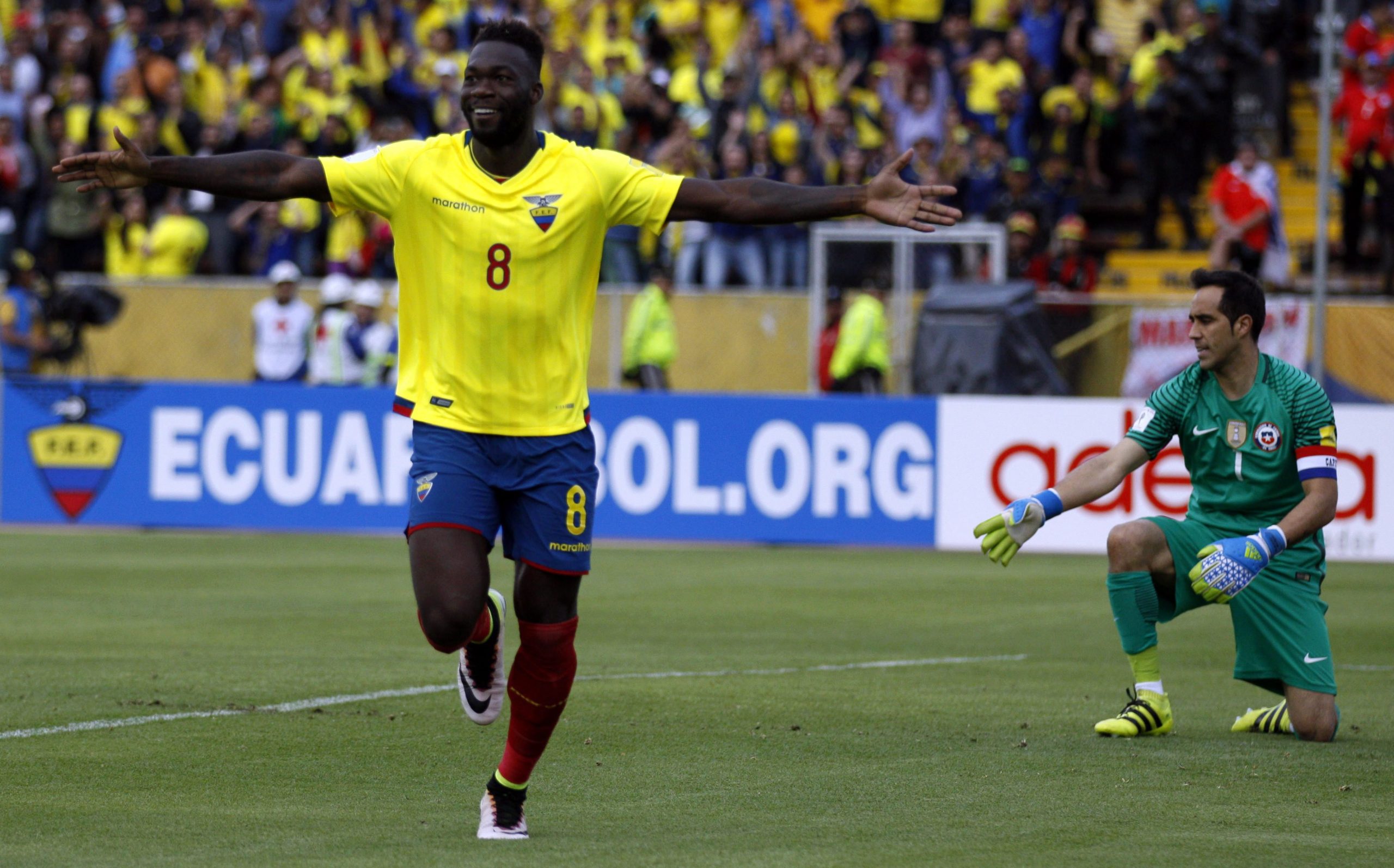 Felipe Caicedo renuncia à seleção por discordar da destituição do selecionador