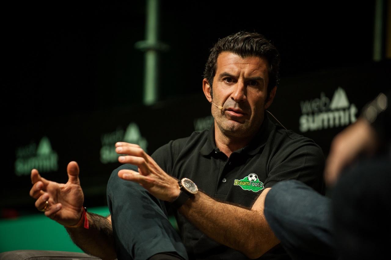 Sporting: Figo está fora da corrida. A equipa precisa de “paz”
