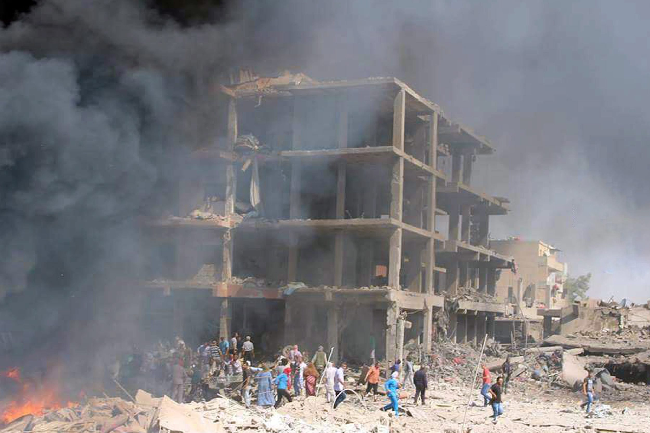 Quase 10.000 mortos em bombardeamentos da coligação internacional na Síria