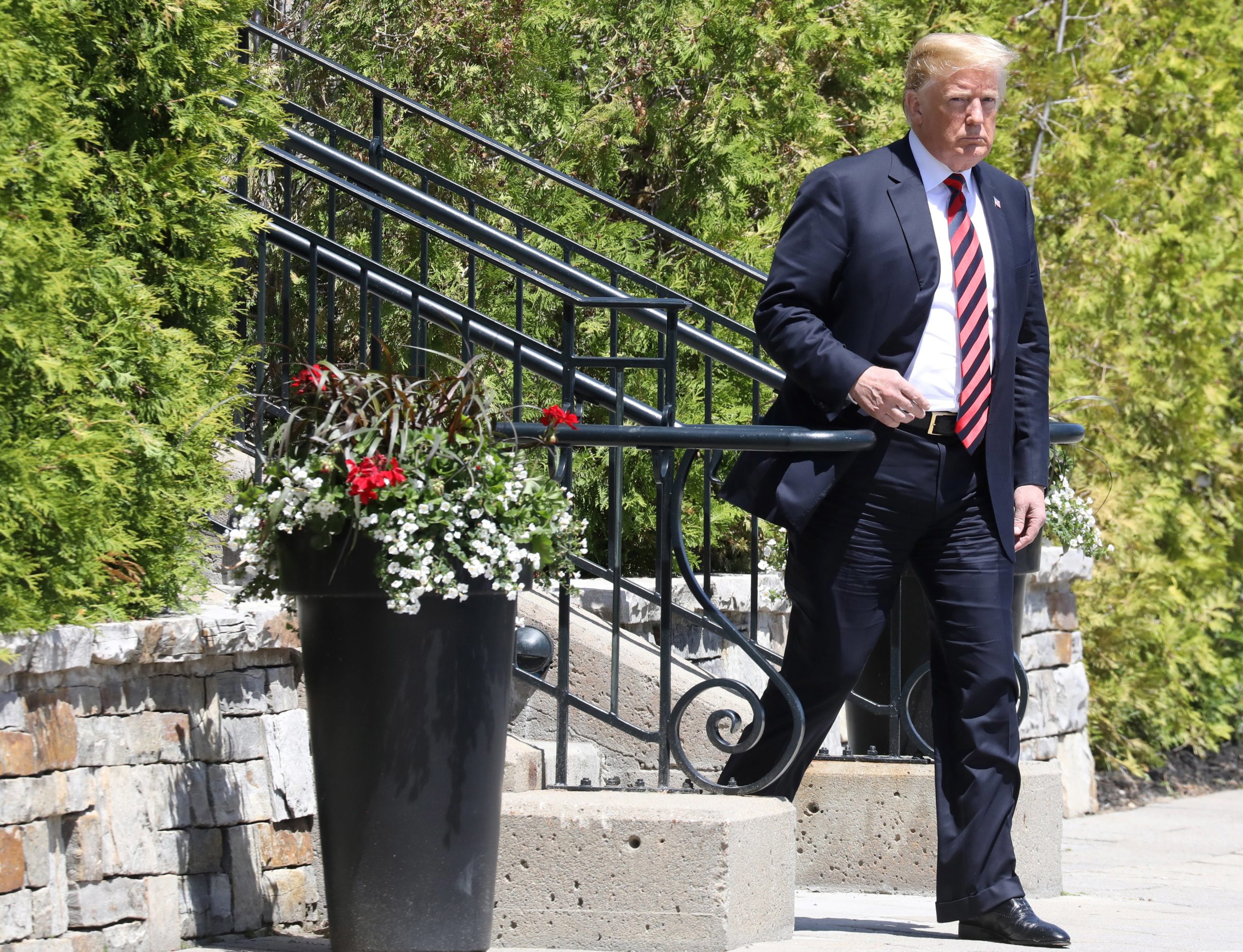 Trump diz não ter grandes expectativas para cimeira com Putin na Finlândia