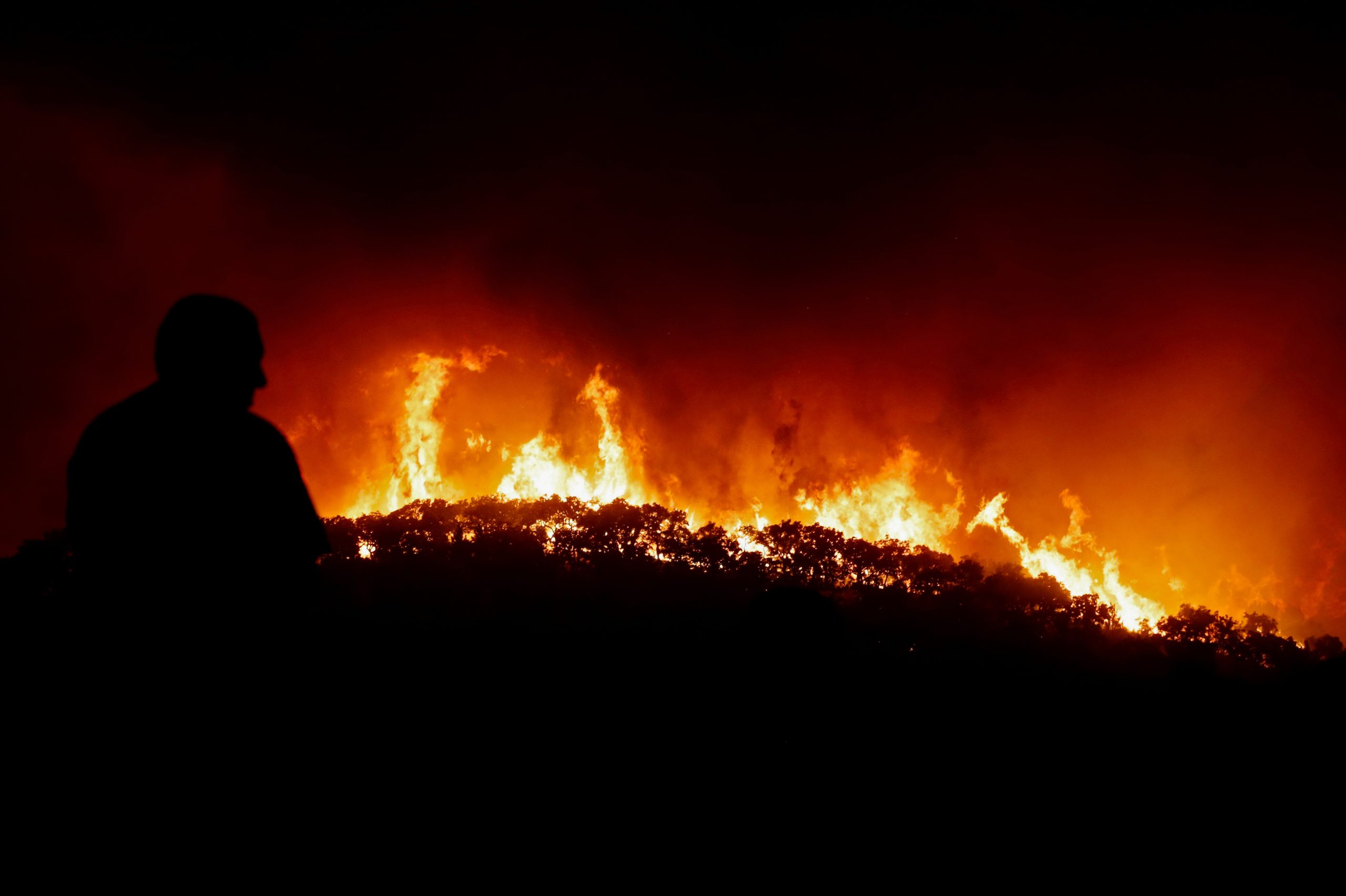 Incêndio em Monchique faz 24 feridos, um em estado grave