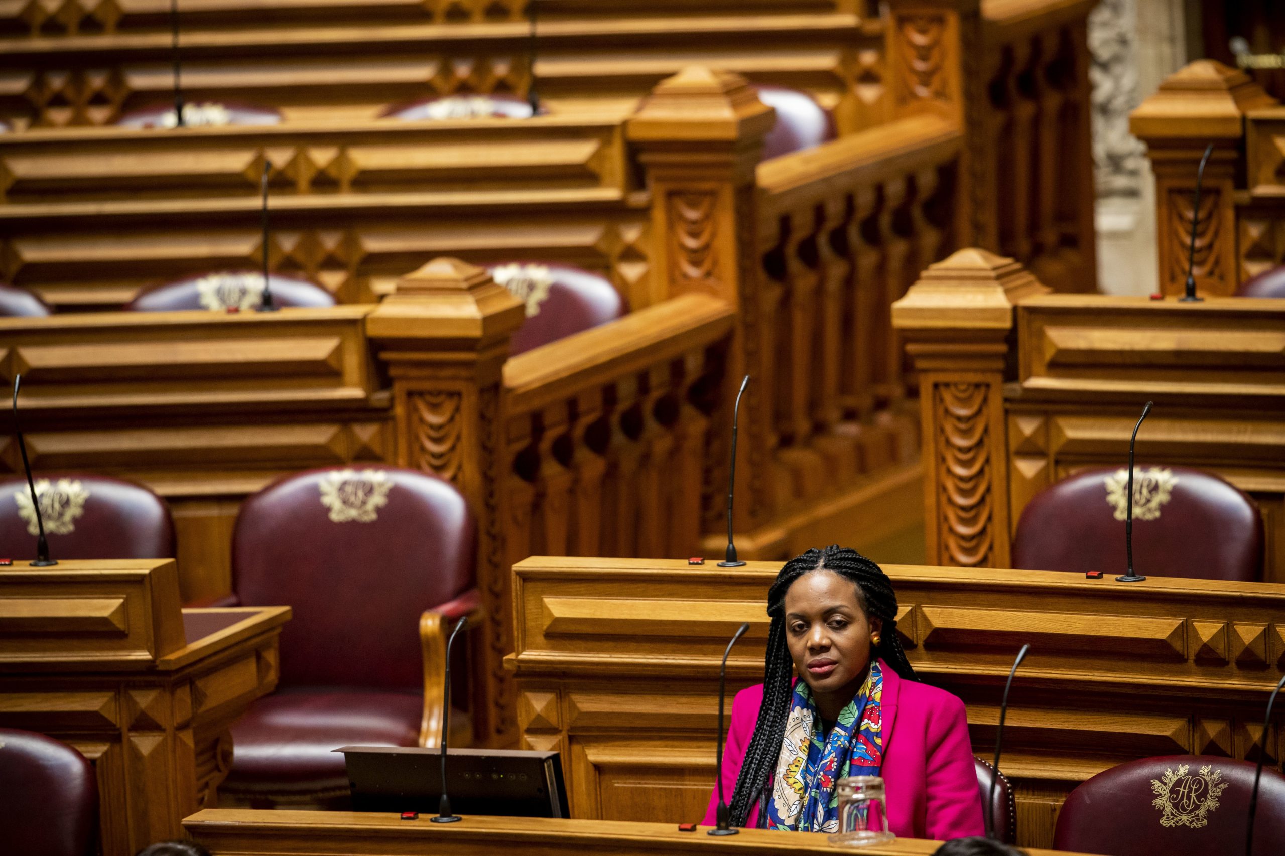 “O Livre podia ter escolhido lutar com a sua deputada”. Membro da Assembleia anuncia desvinculação dos órgãos do partido