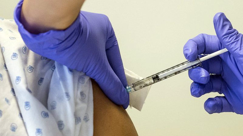 DGS aconselha quem vai viajar para o Brasil a vacinar-se contra a febre amarela