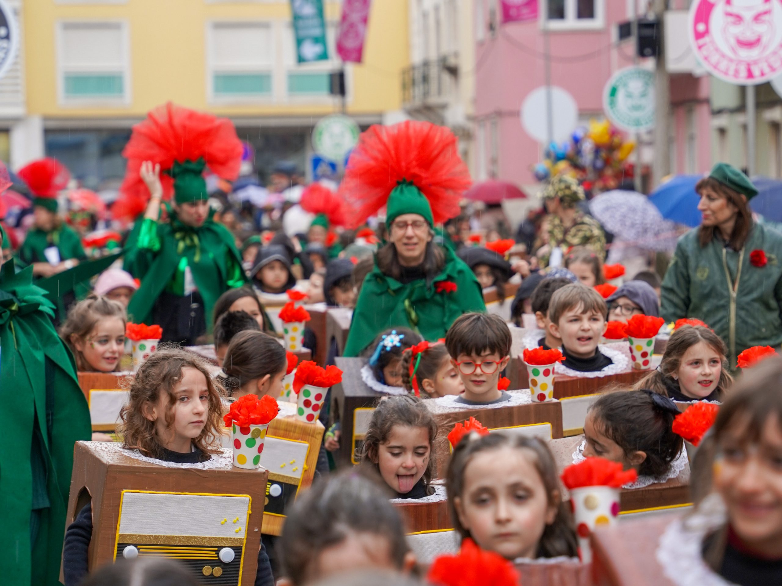 Carnaval. Torres Vedras cancela corso escolar devido ao mau tempo