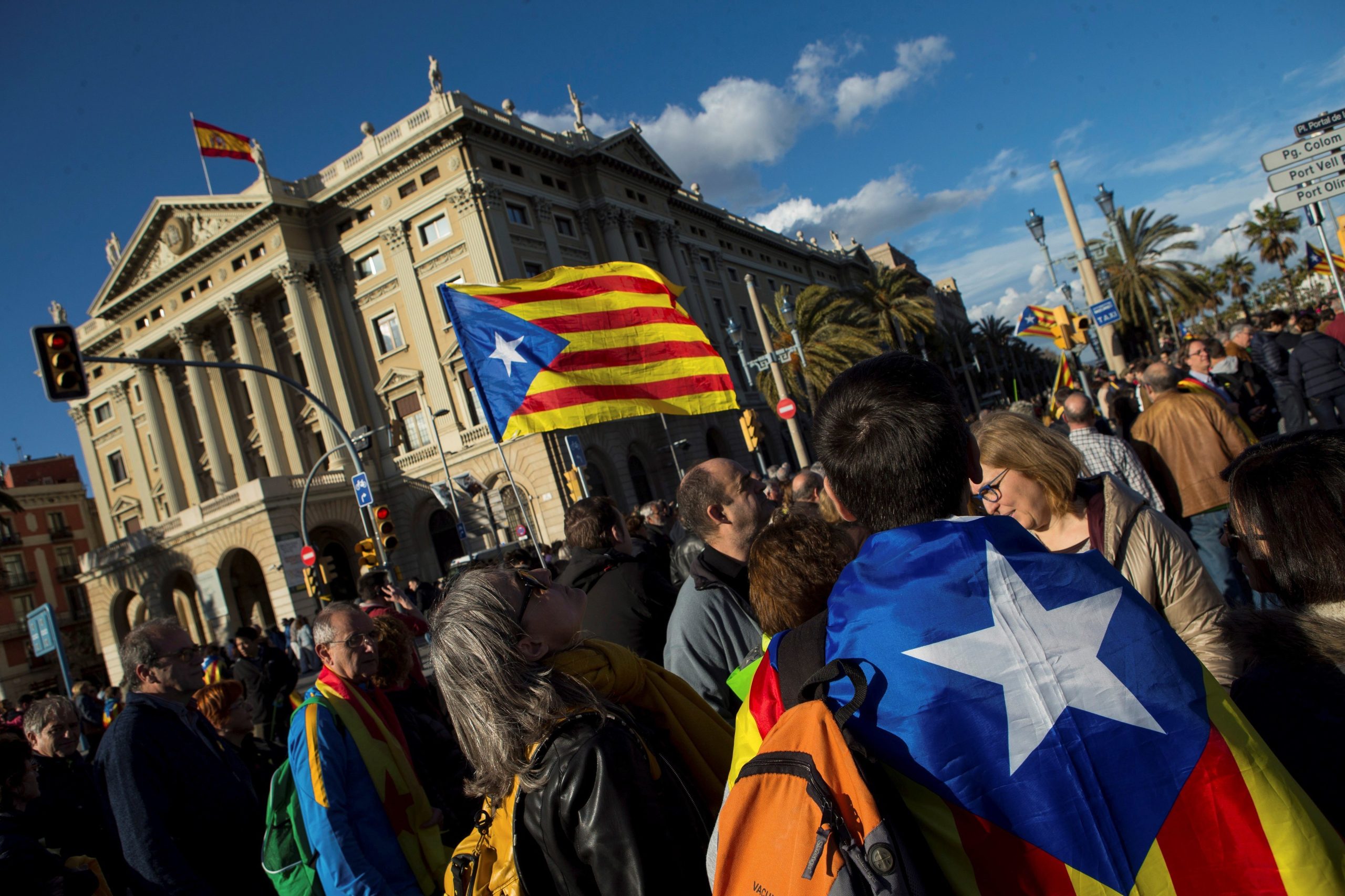 Historiador Manuel Loff defende que Portugal tem de tomar posição sobre a Catalunha