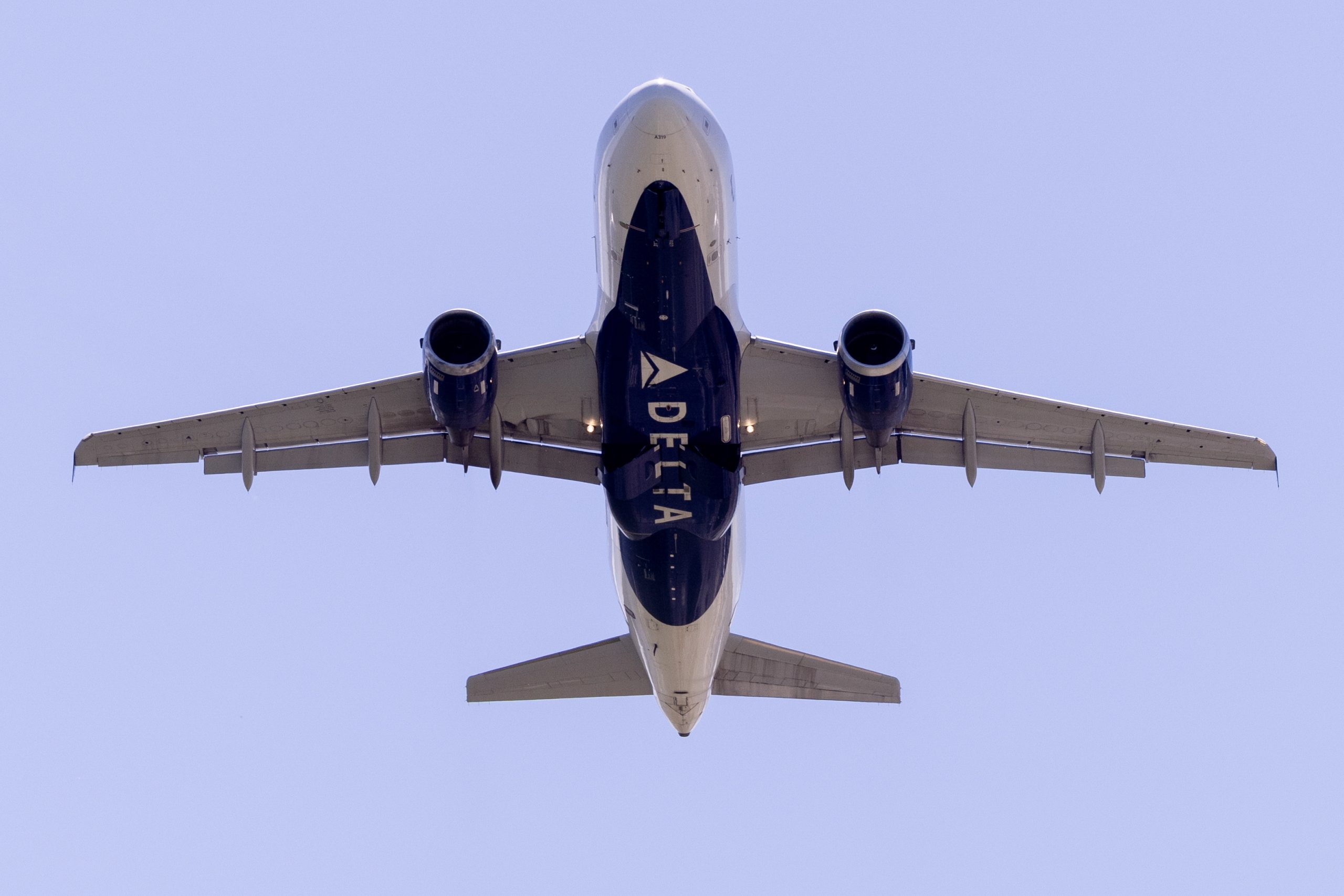 Delta Air Lines quintuplica lucro nos primeiros nove meses para 2.432 milhões de euros