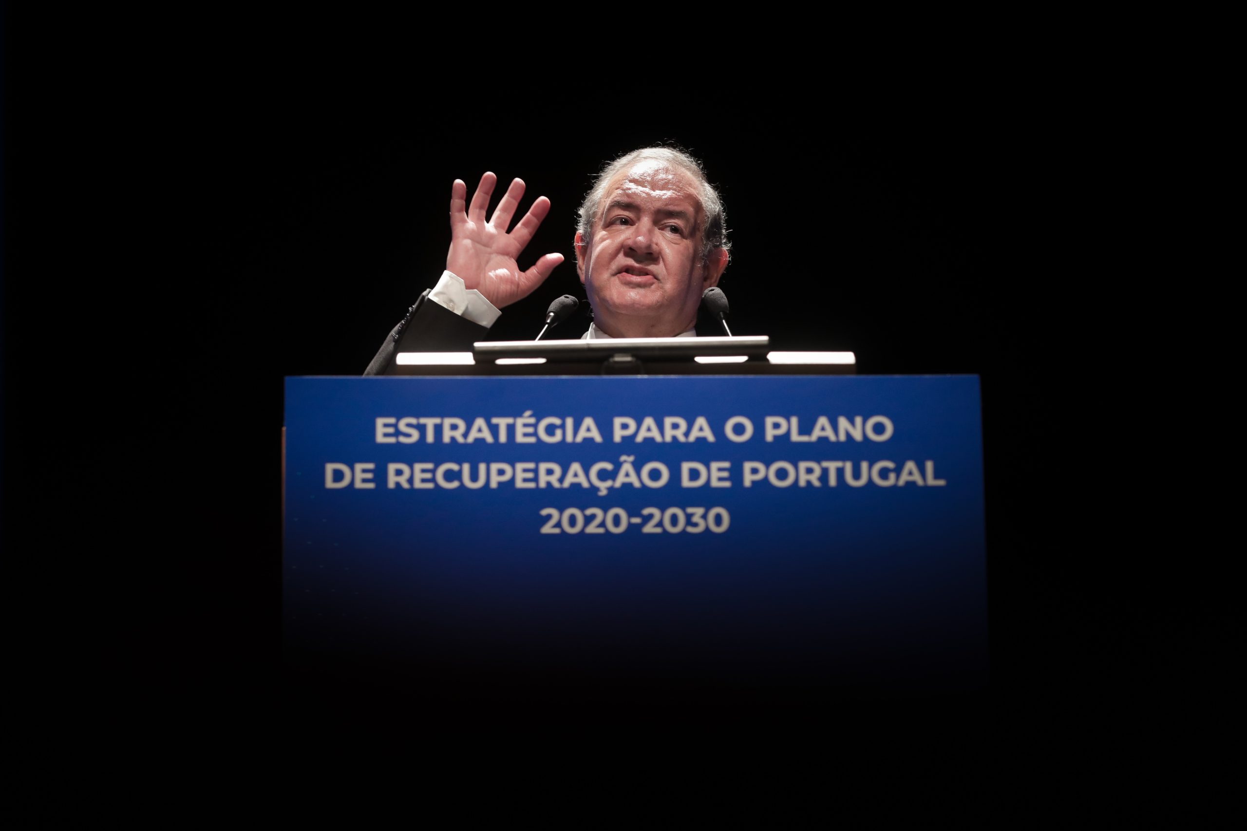 António Costa e Silva defende que aposta no SNS deve abranger carreiras médicas