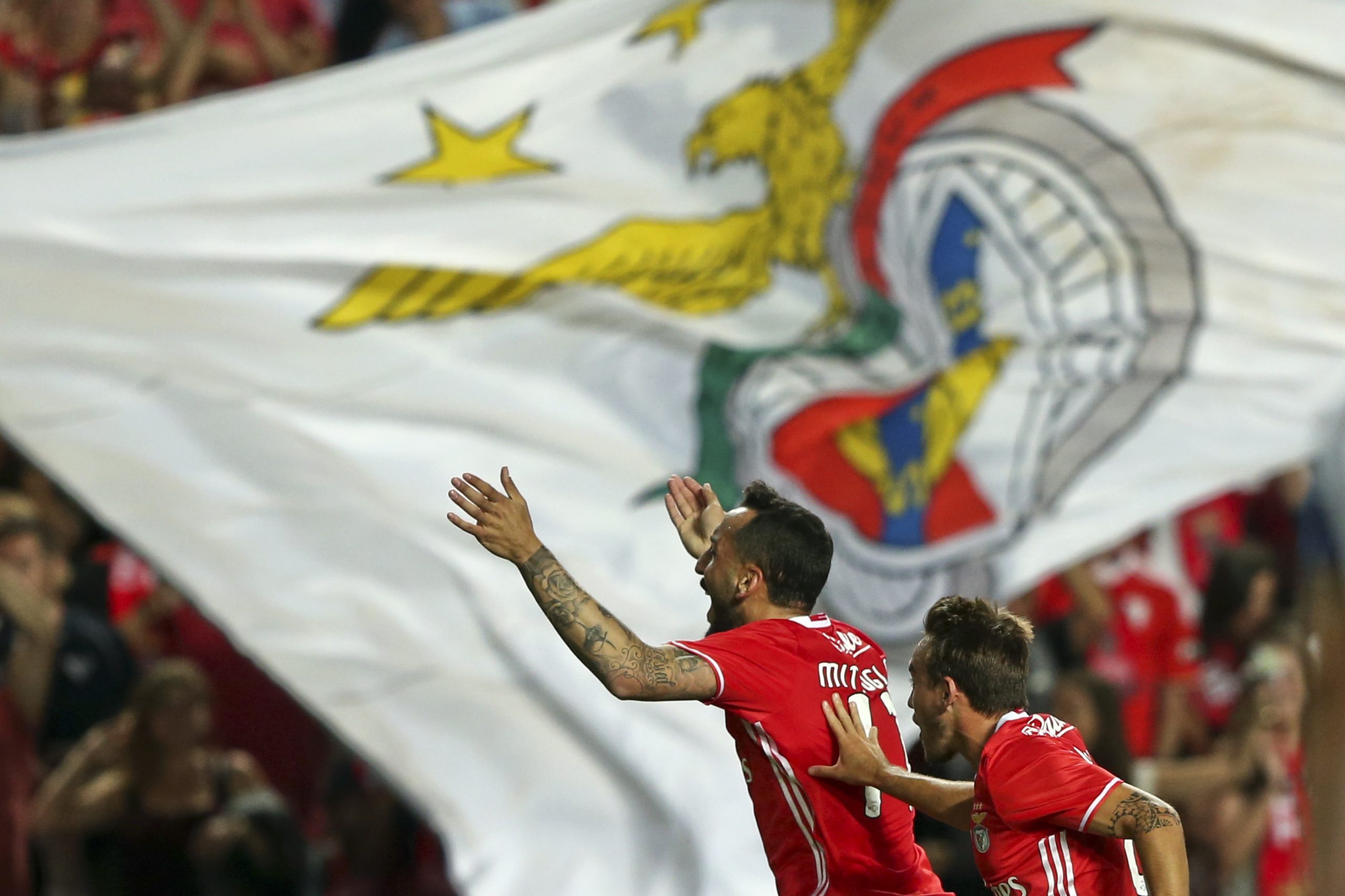 Benfica vence Sporting de Braga e isola-se na liderança da I Liga