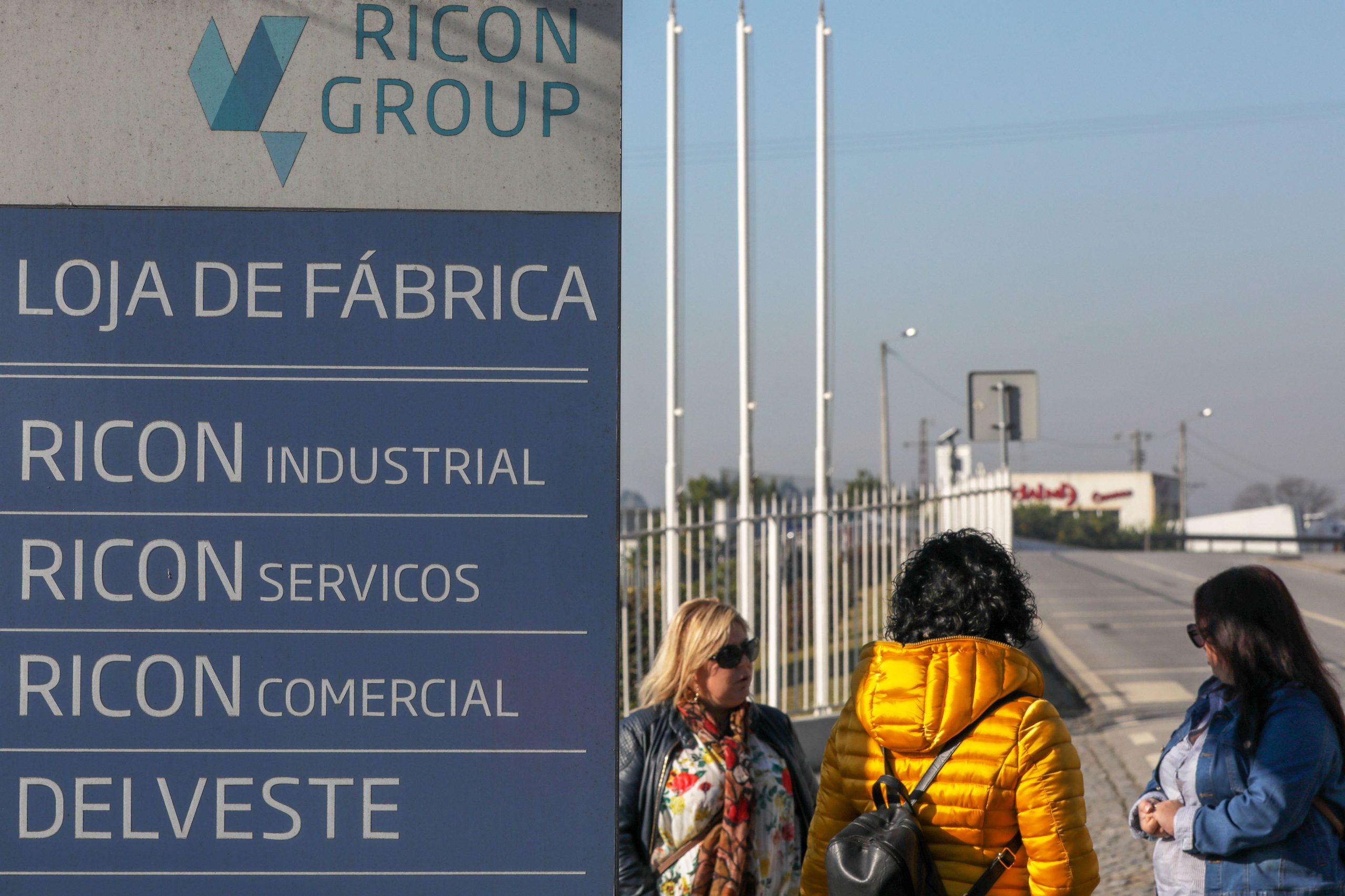 Câmara de Famalicão anuncia 350 empregos imediatos para trabalhadores da Ricon