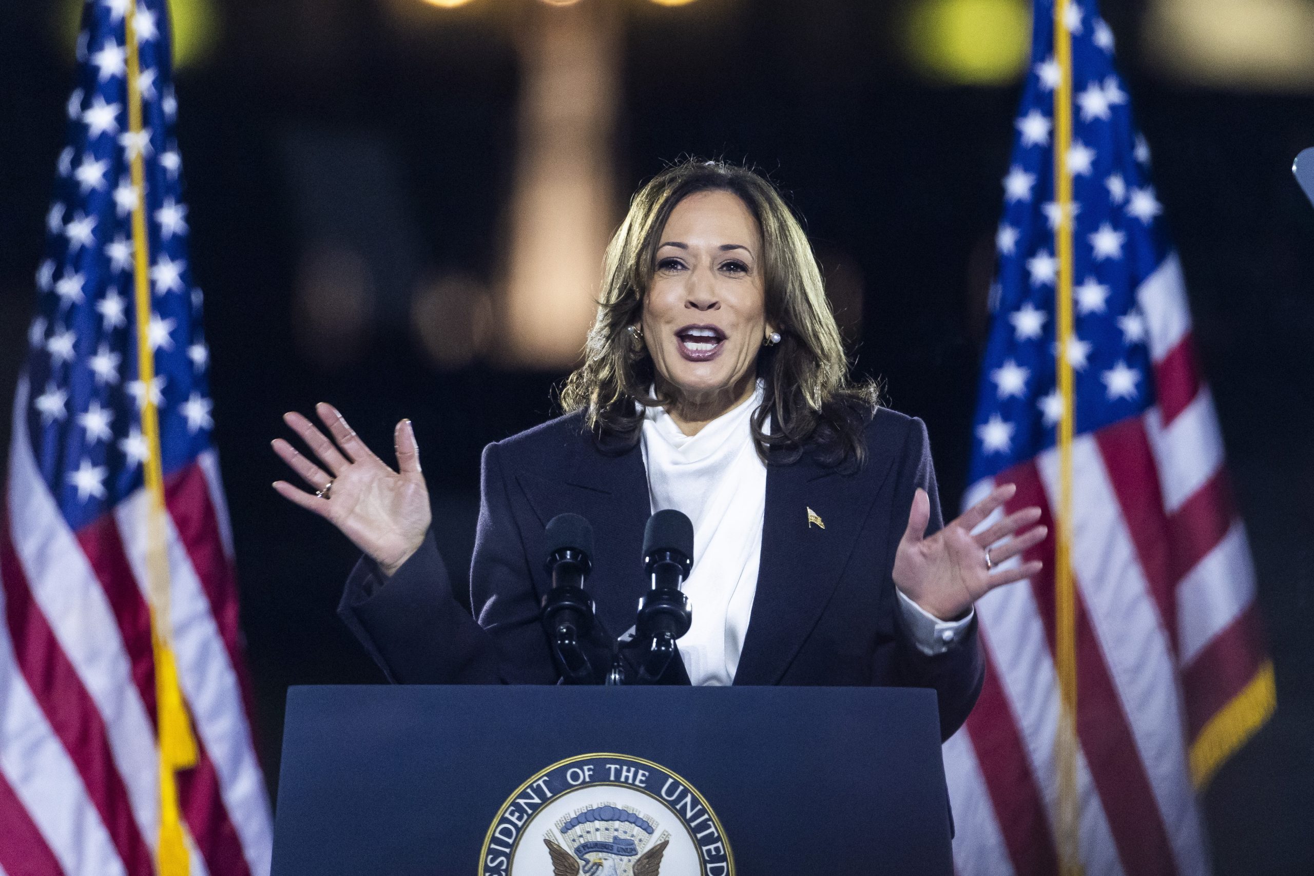 Harris distancia-se de Biden por apelidar os apoiantes de Trump de “lixo”