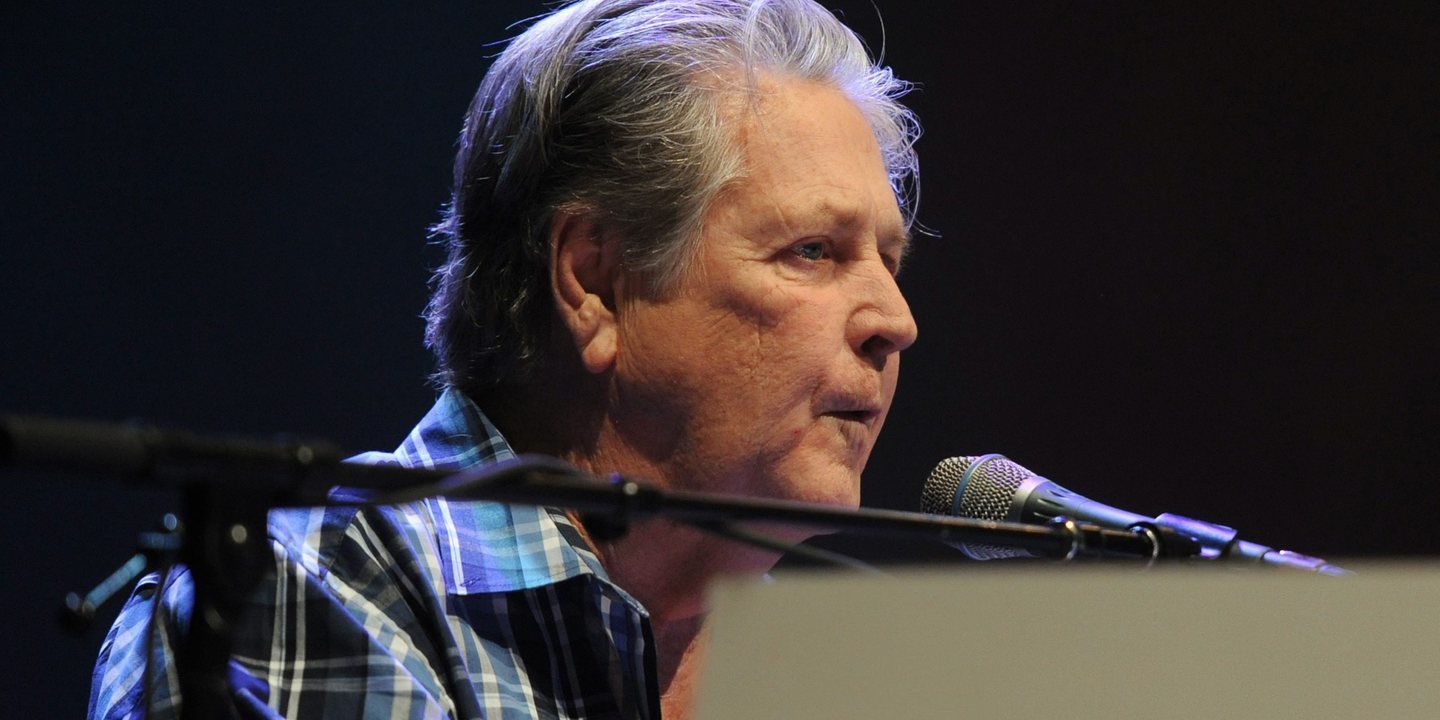 Morreu Brian Wilson, co-fundador dos The Beach Boys