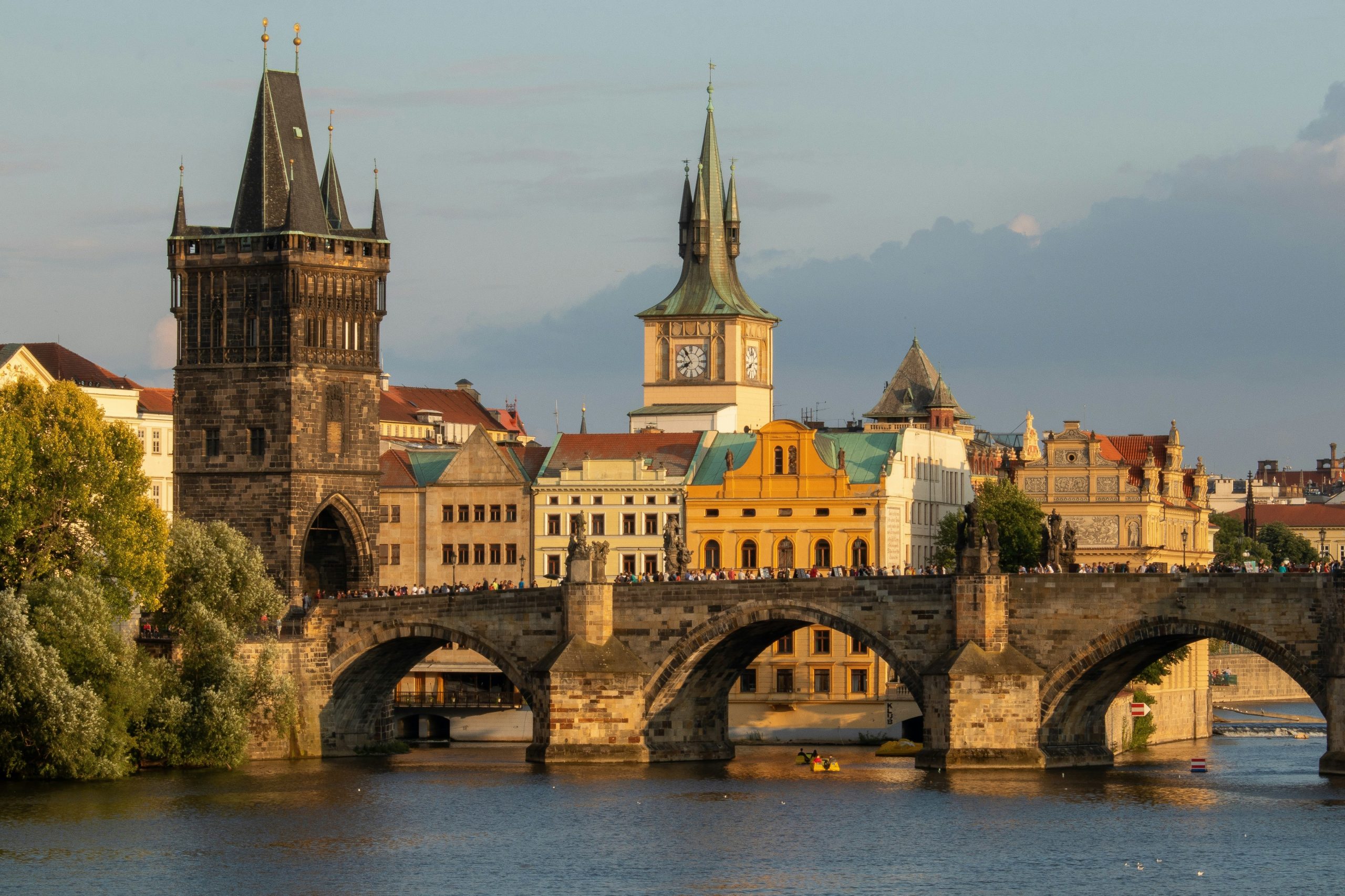 Fãs de Dan Brown podem ganhar viagem a Praga