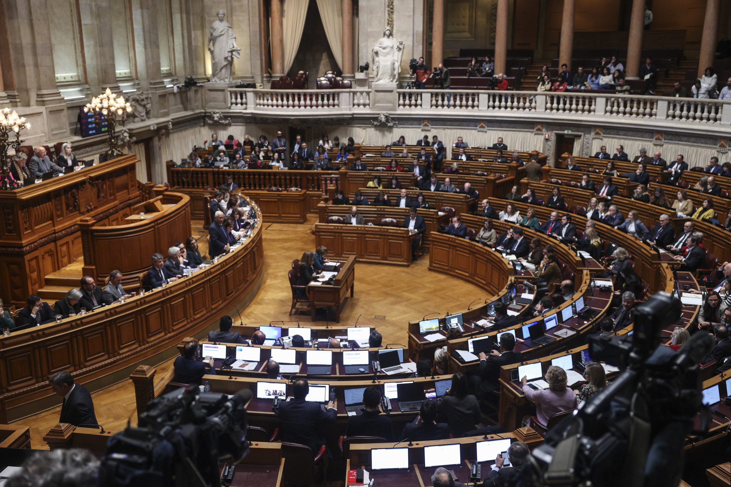 A democracia Portuguesa é uma “democracia com falhas”