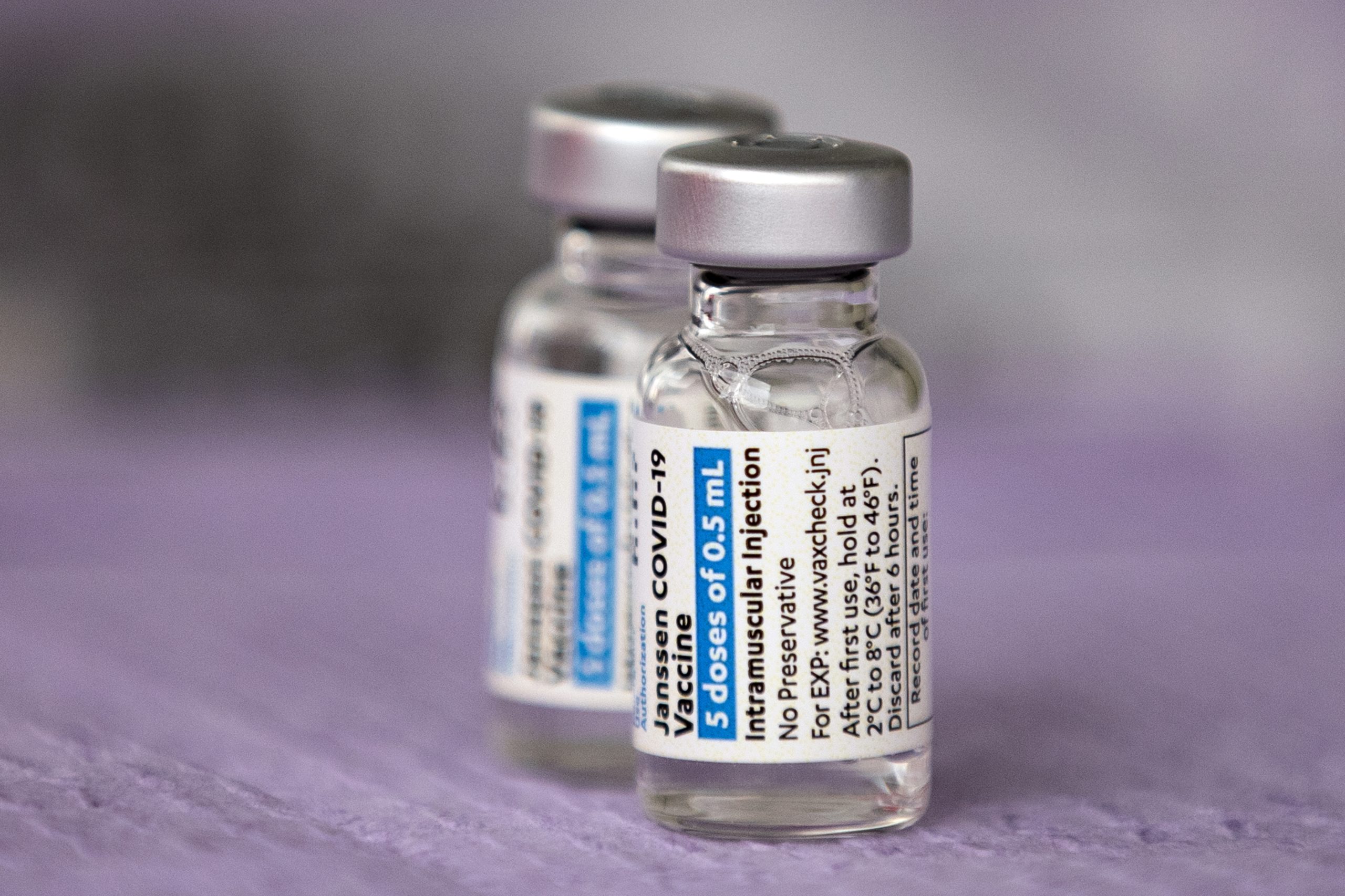 Covid-19: Johnson & Johnson vai retomar envio de vacinas para a União Europeia
