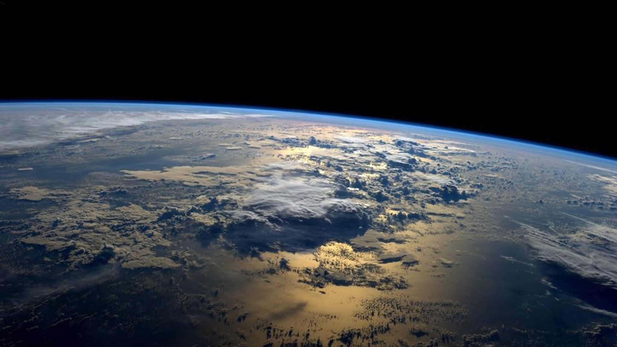Primeiro voo tripulado inteiramente privado para a estação espacial será em janeiro