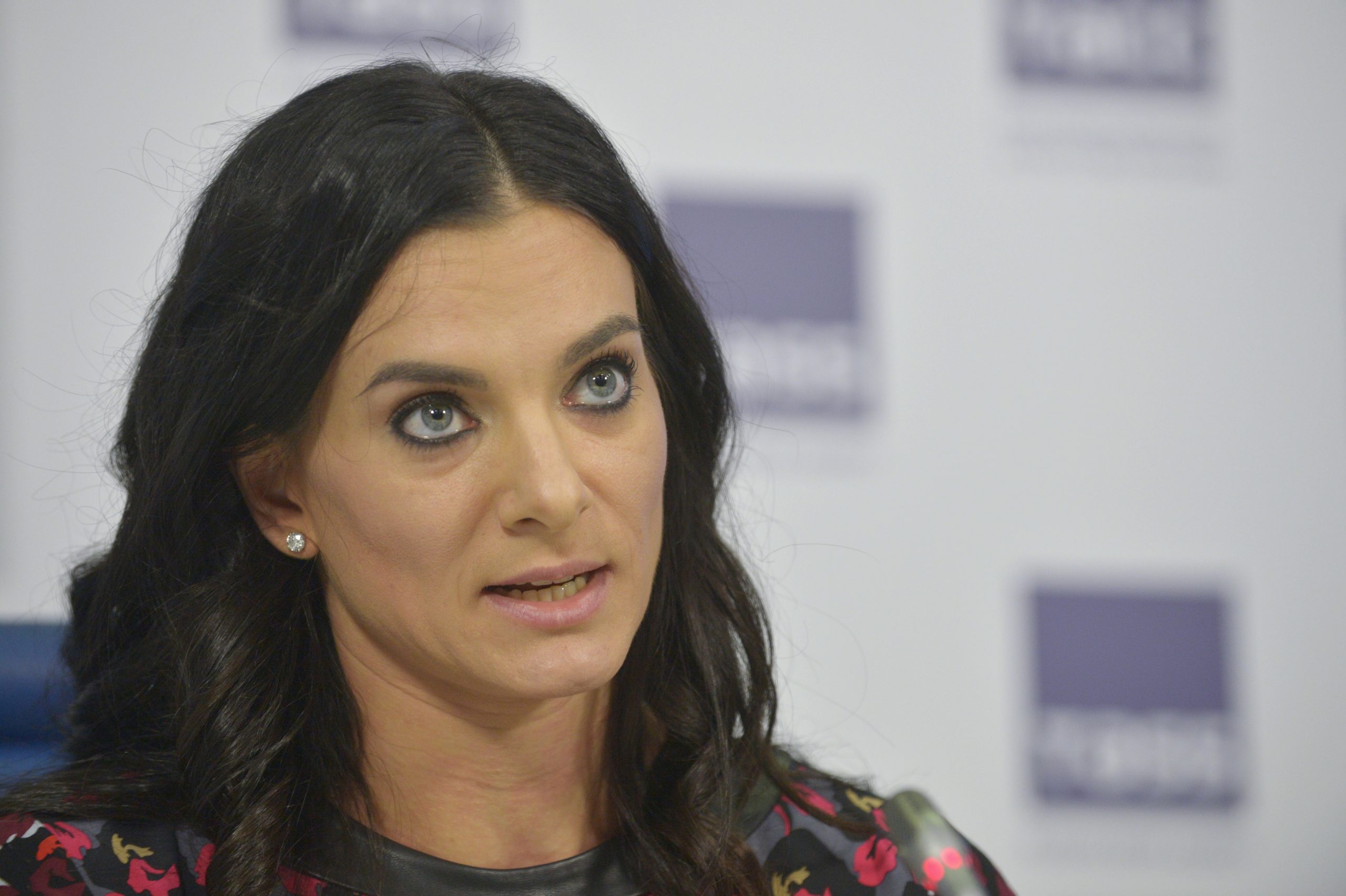 Isinbayeva classifica como “assassina” exclusão da Rússia das grandes competições