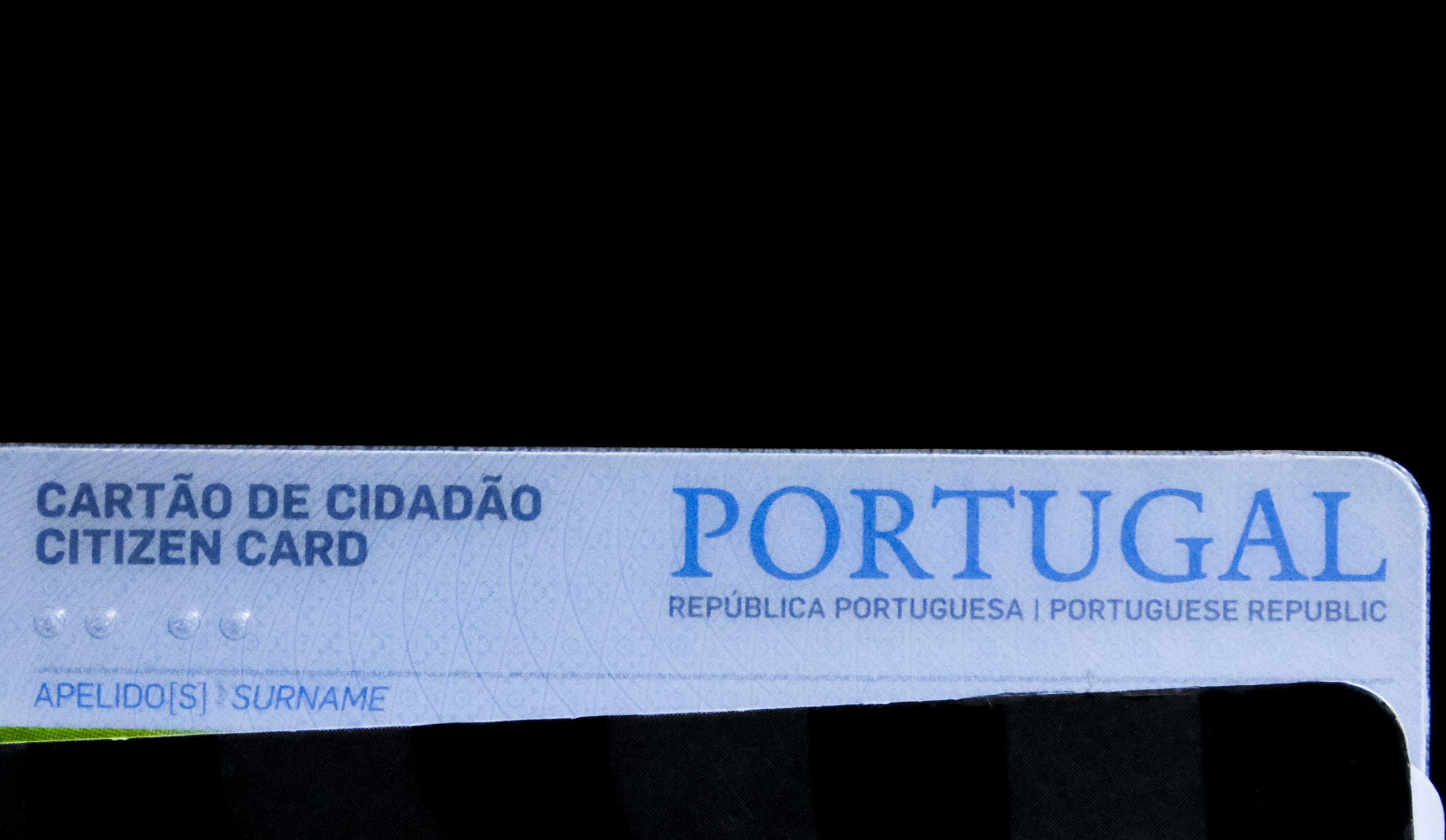 Cópia da face do cartão do cidadão é suficiente nos votos postais dos emigrantes