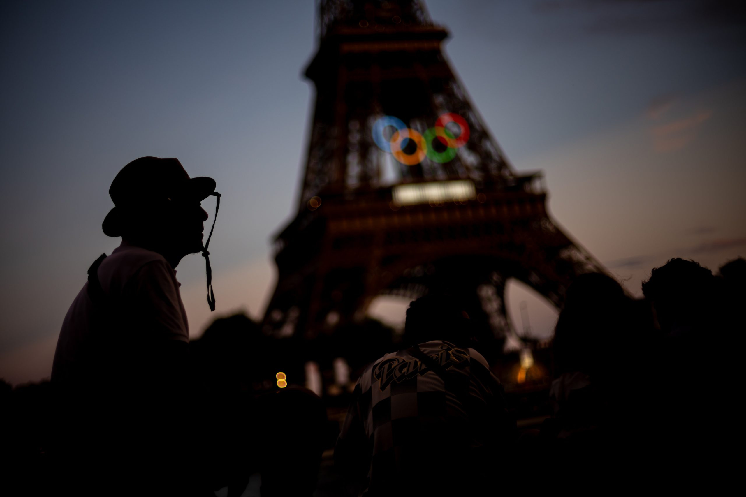 Está decidido: anéis olímpicos permanecem na Torre Eiffel até aos Jogos de Los Angeles 2028