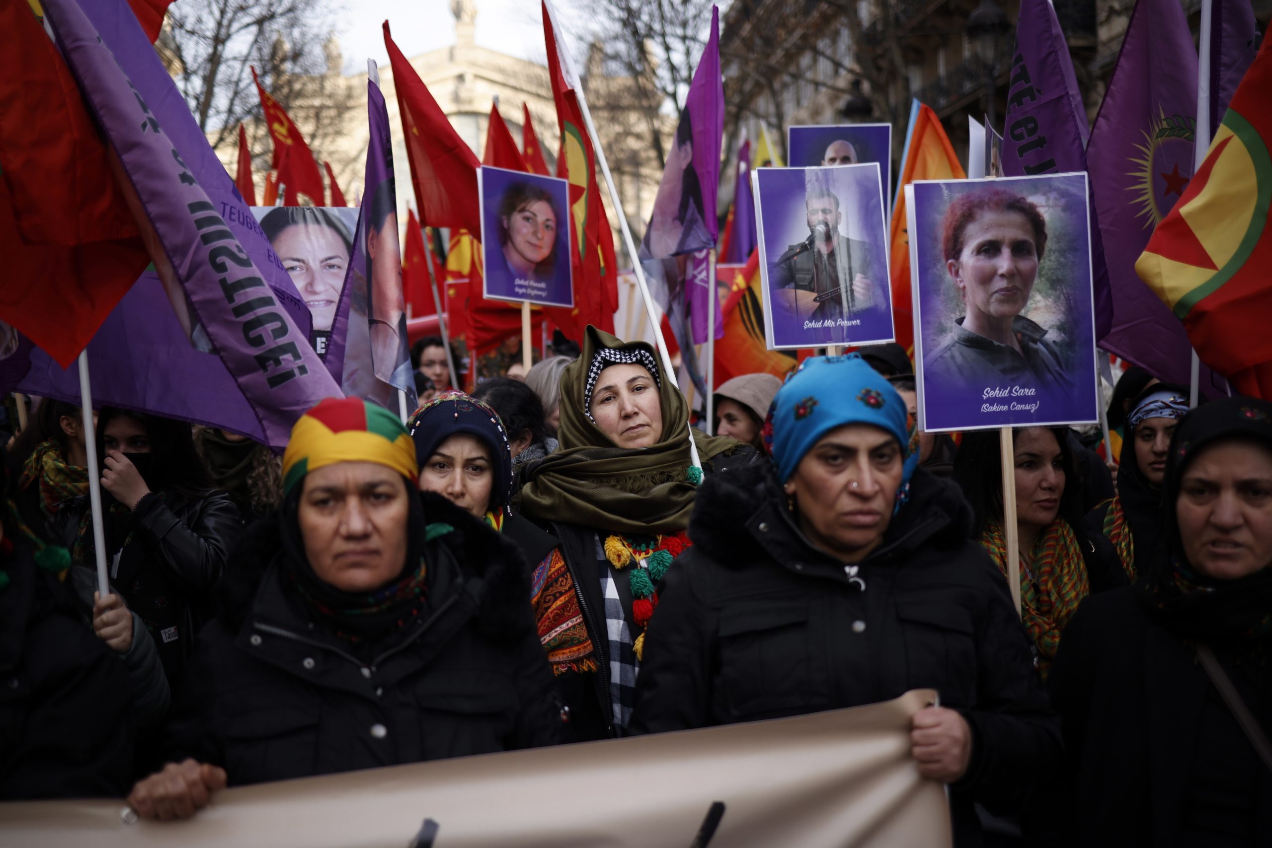 Guerrilha curda do PKK anuncia fim do cessar-fogo