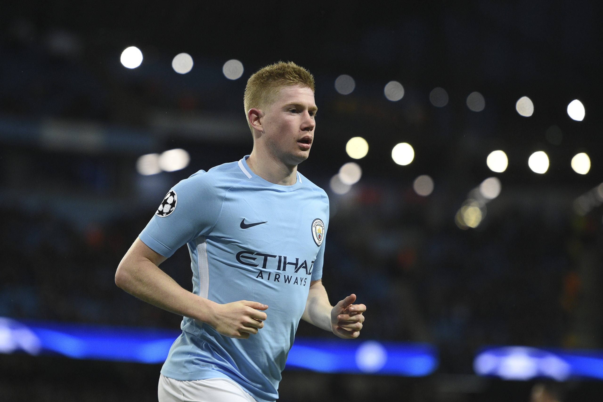 Kevin de Bruyne renova com Manchester City até 2023