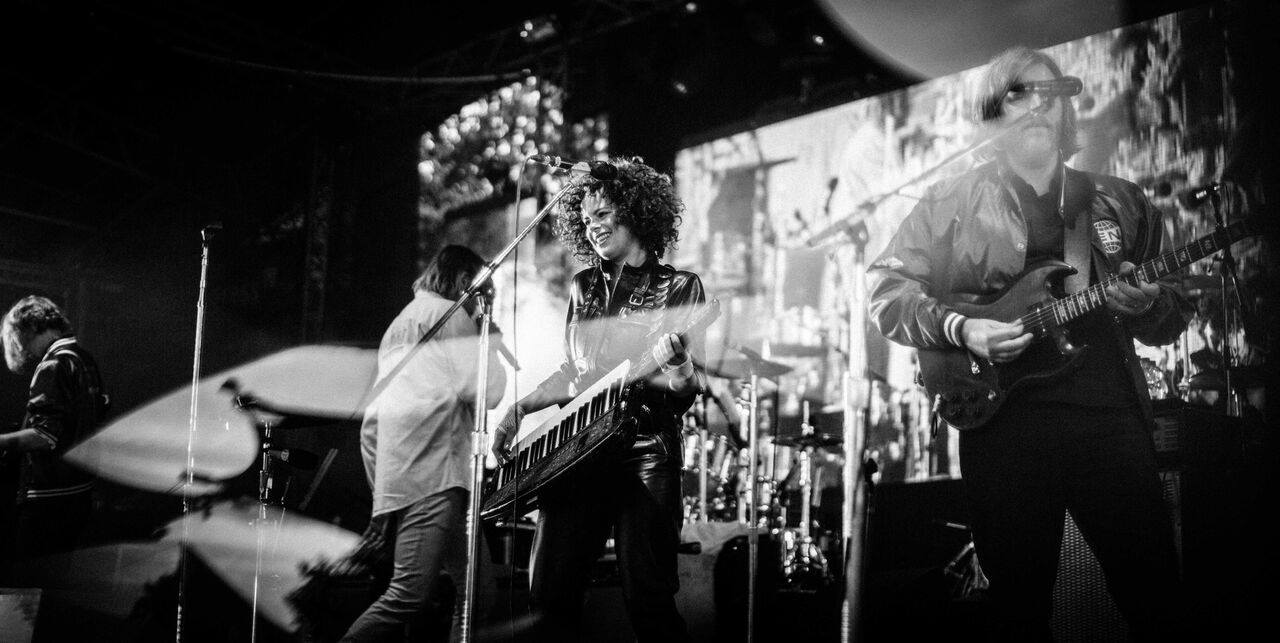 “Everything Now”. O novo álbum dos Arcade Fire é editado hoje