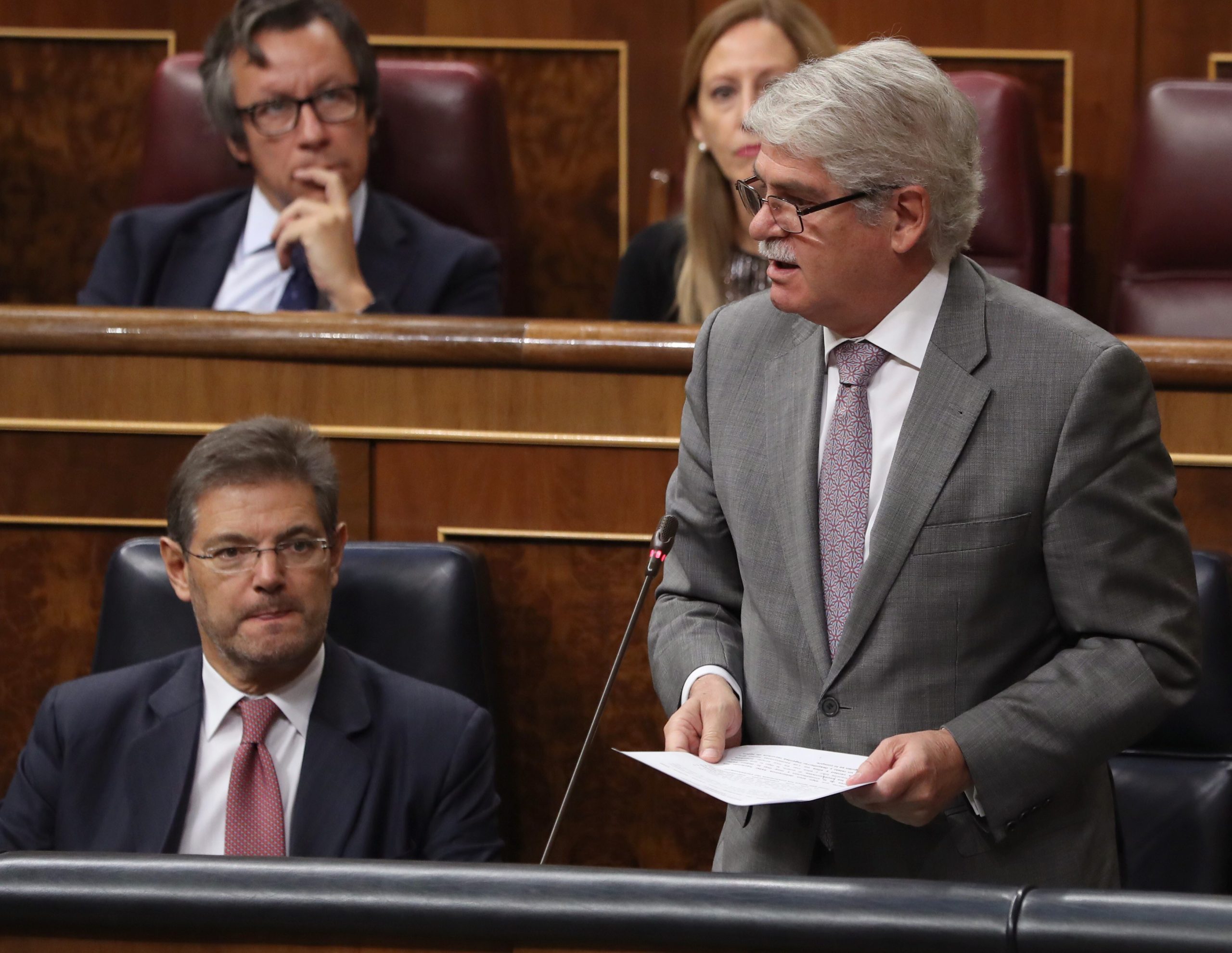 Ministro dos Negócios Estrangeiros espanhol admite que Puidgemont pode vir a ser preso