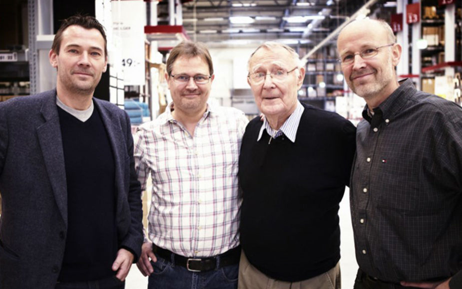 Jonas, Mathias e Peter Kamprad. Os três irmãos herdeiros do império IKEA