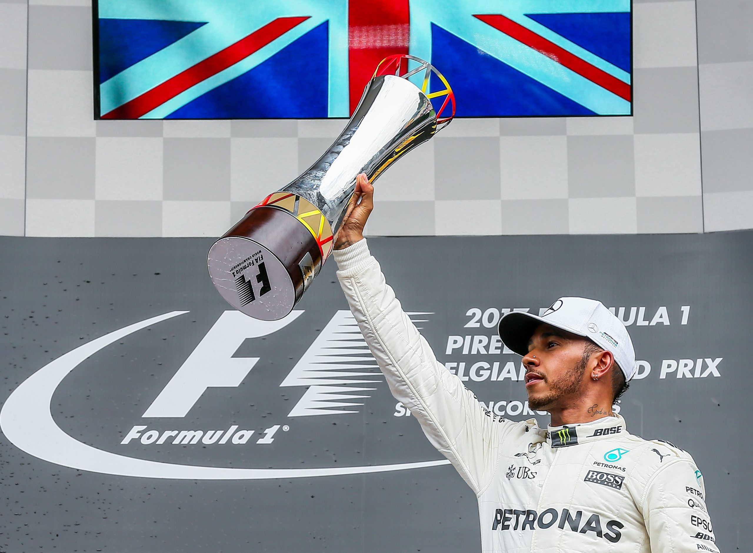 Lewis Hamilton. A arte de ultrapassar o tempo