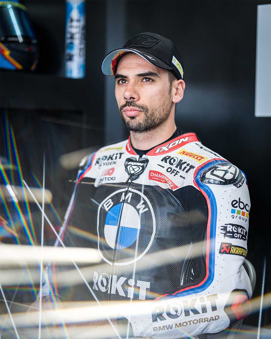 Miguel Oliveira está de fora da próxima ronda do WorldSBK por lesões. Português será substituído por Michael van der Mark