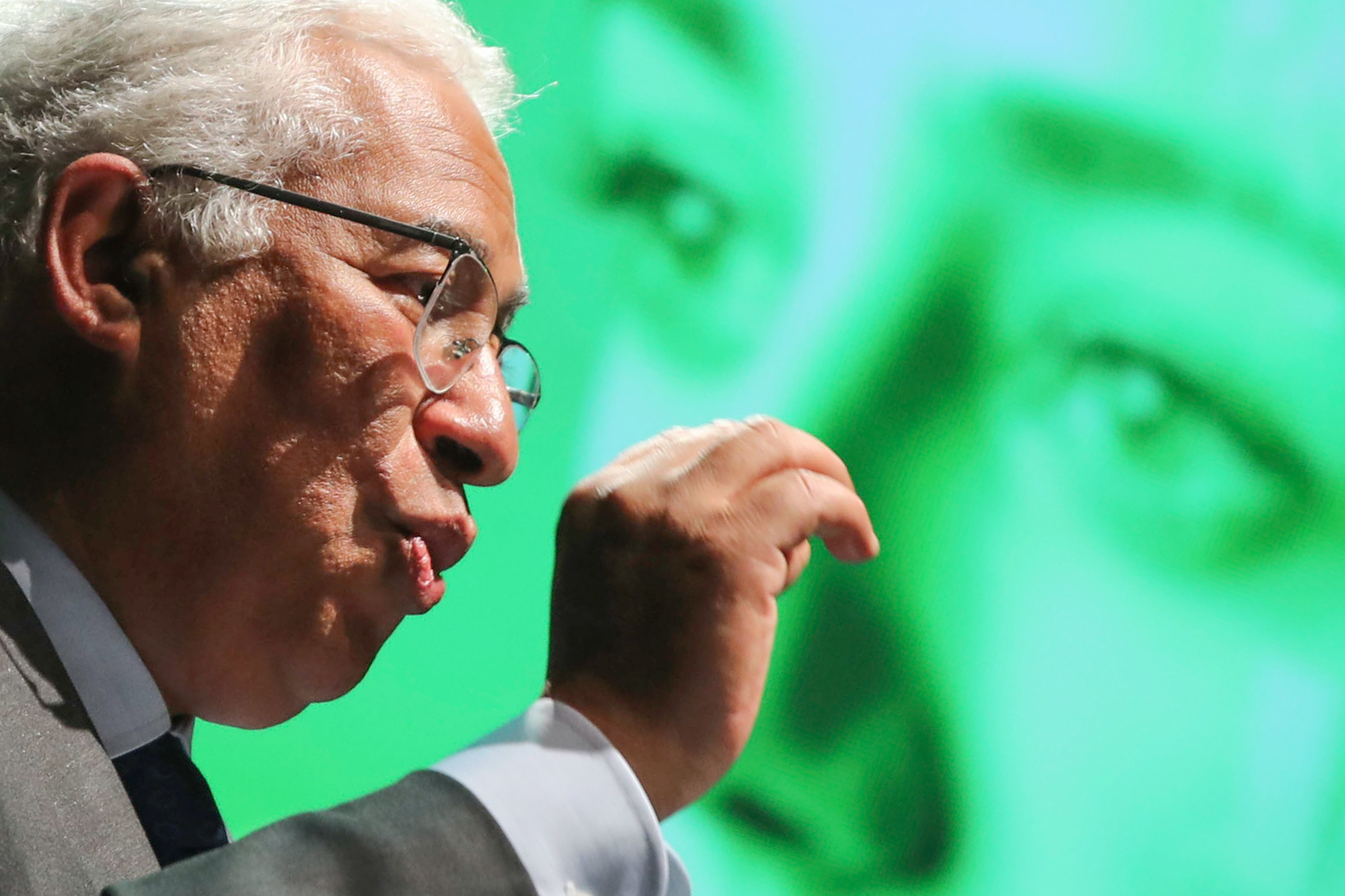 António Costa revela que estão a ser estudados caminhos para levar energia à Europa sem passar por França