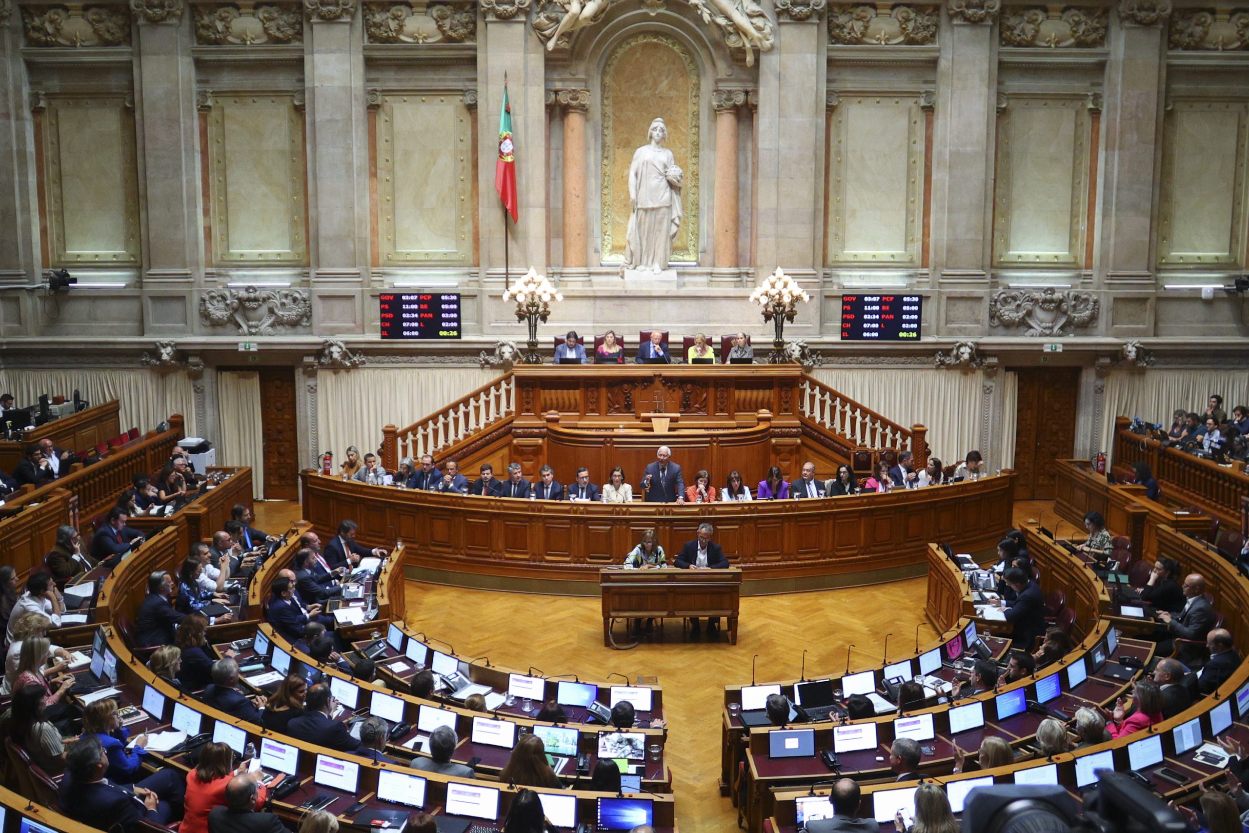 Executivo apresentou programa “para quatro anos” com objetivo de “transformar o país”