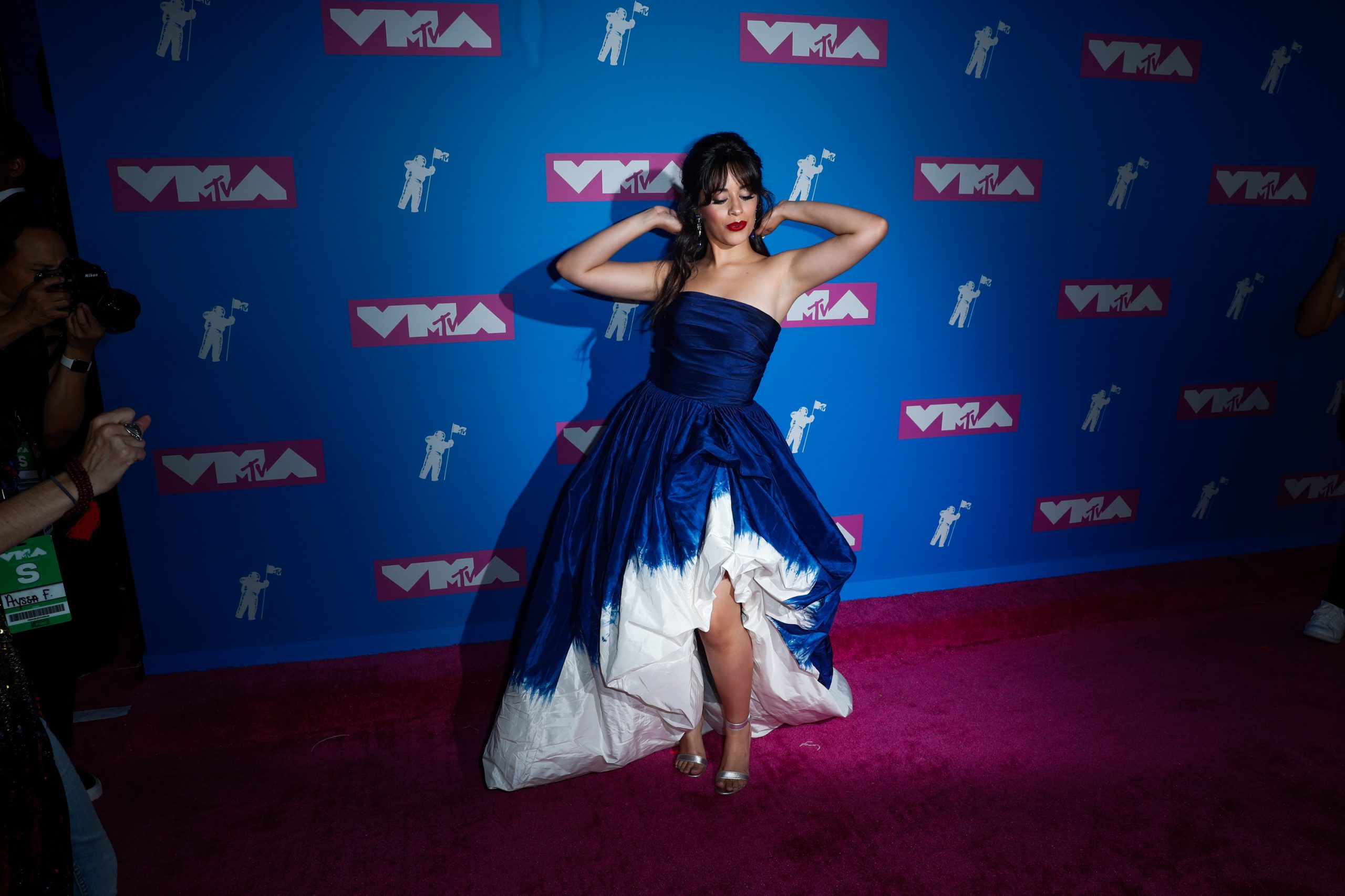 Camila Cabello lidera nomeações dos prémios MTV Europe. Cerimónia realiza-se hoje