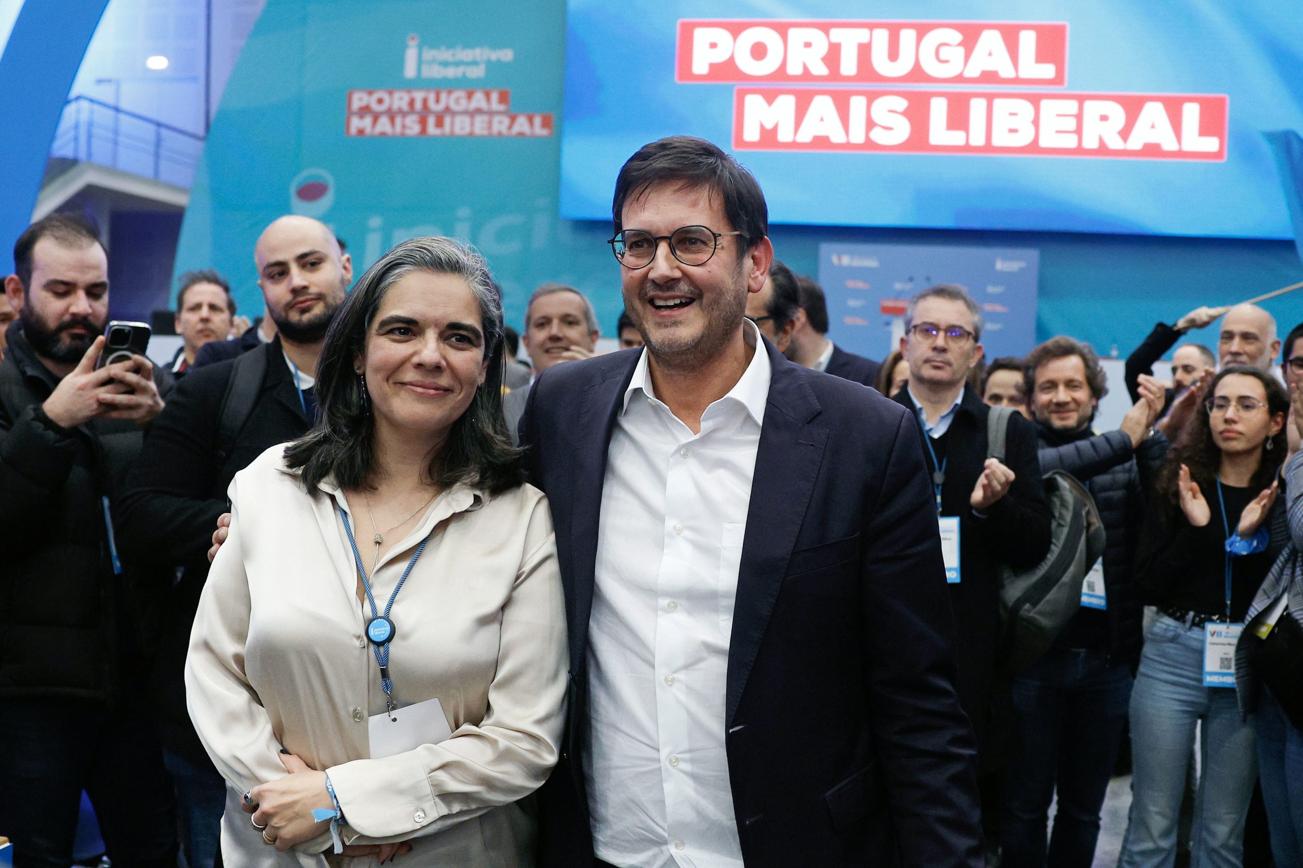 Líder e vice da bancada parlamentar da IL irão colocar lugar à disposição