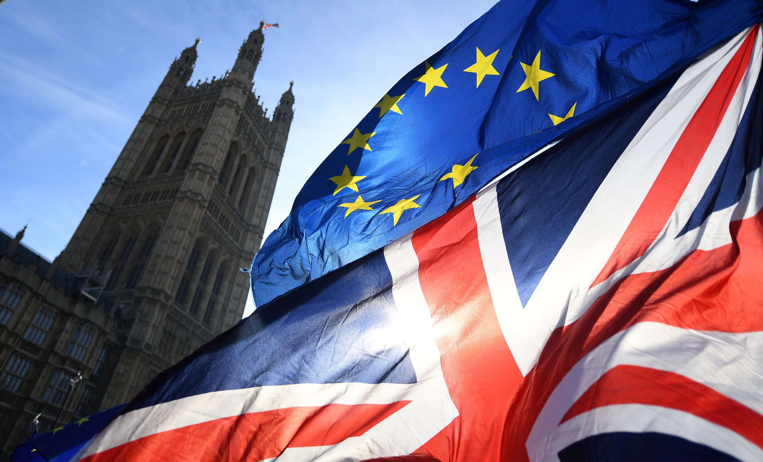 Brexit. Parlamento britânico rejeita realizar segundo referendo