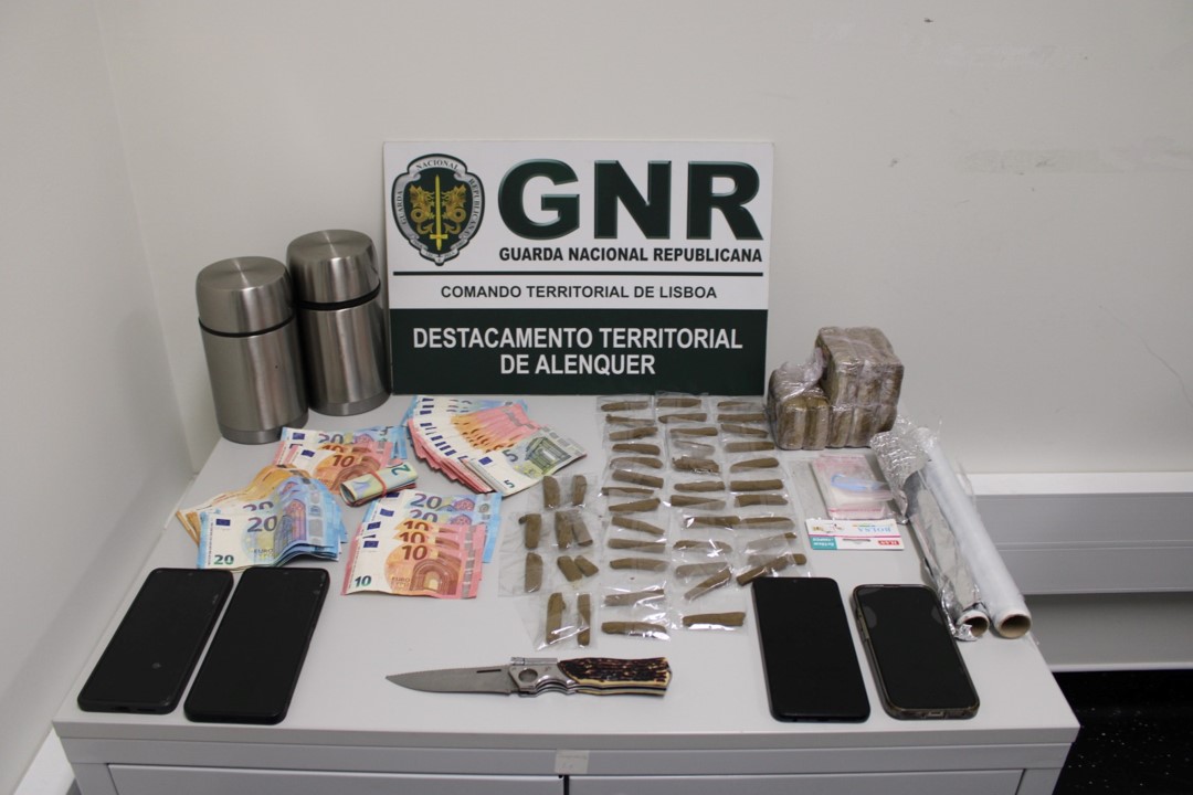 Dois homens detidos em Alenquer por tráfico de droga junto a escolas
