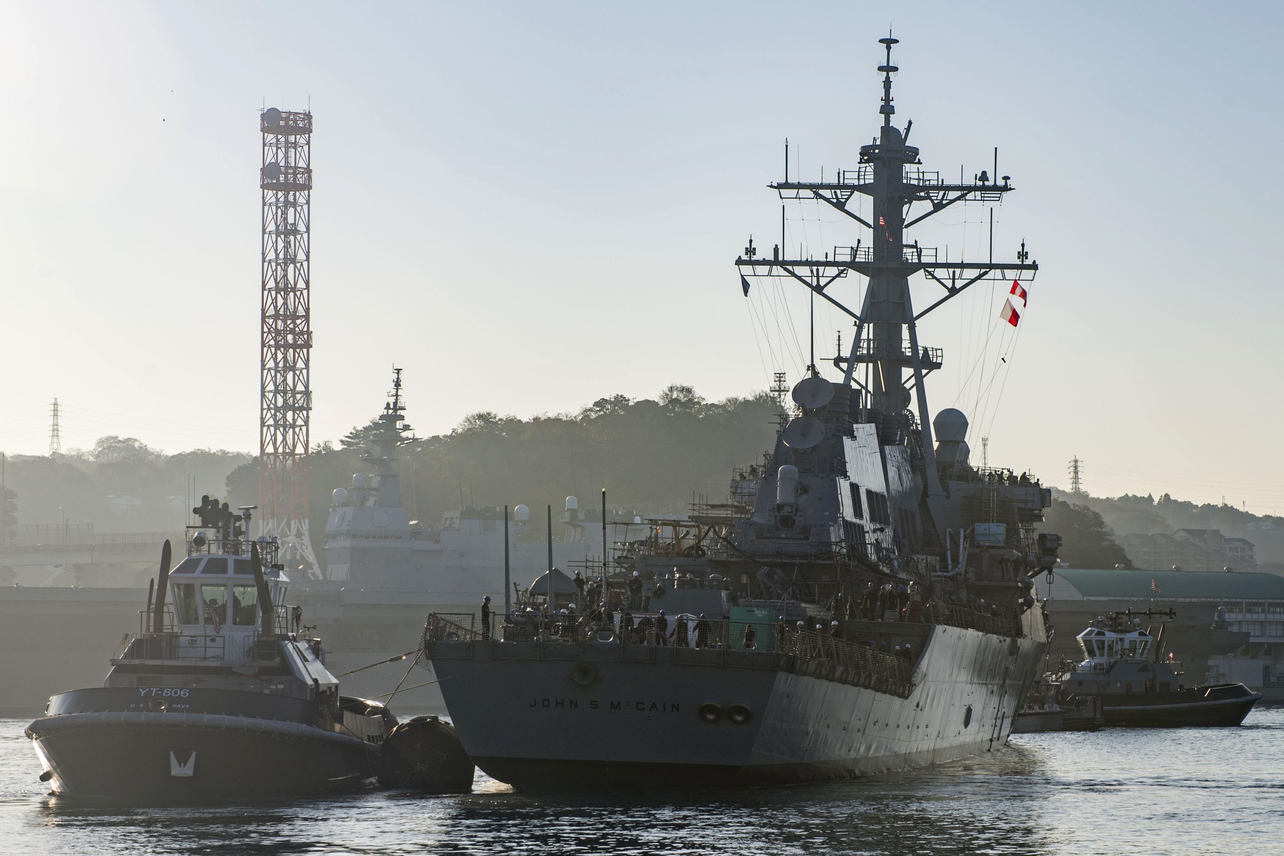 O navio “USS McCain” foi escondido de Donald Trump? Pentágono nega, mas presidente confirma