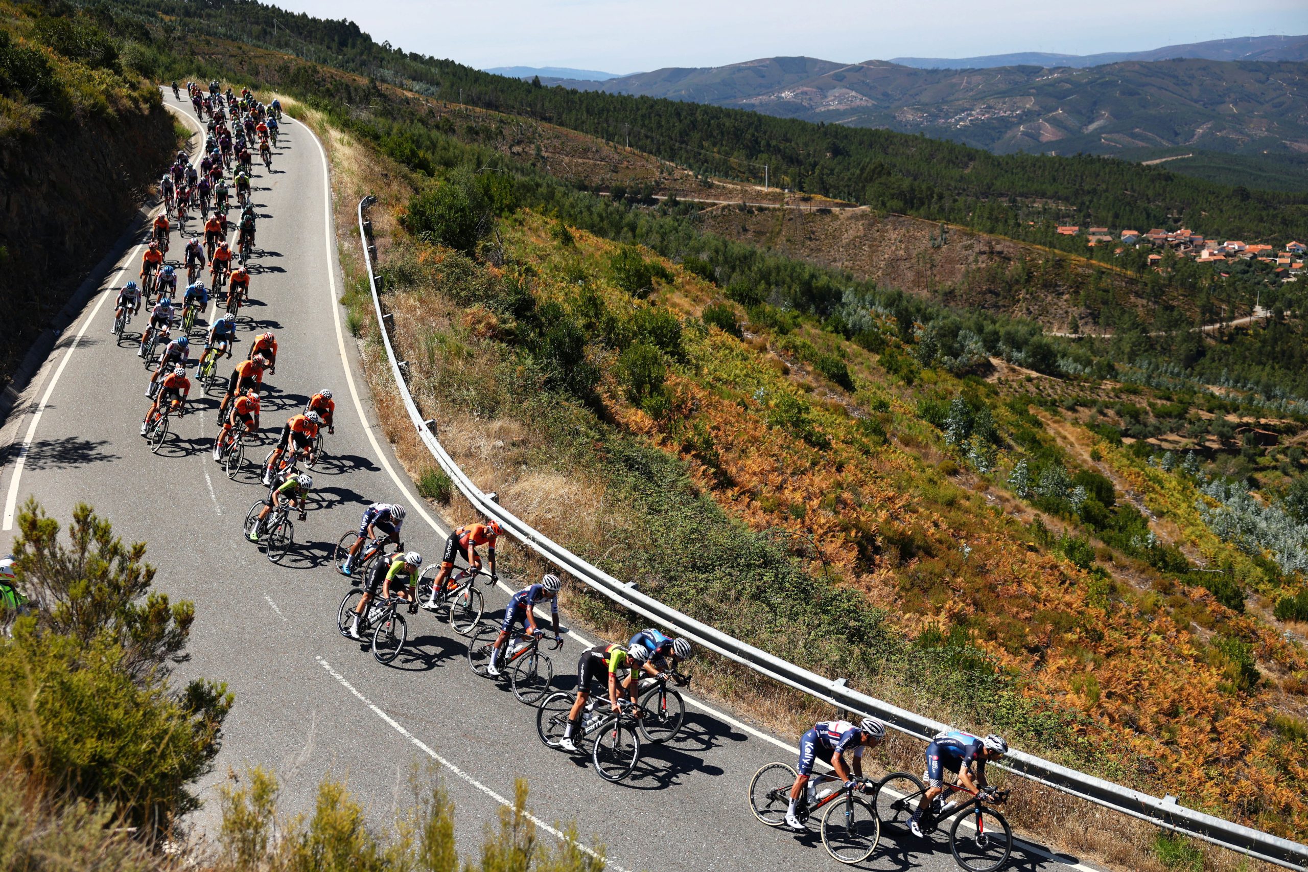 Ciclista português Venceslau Fernandes expulso da Volta a Portugal por infração agravada